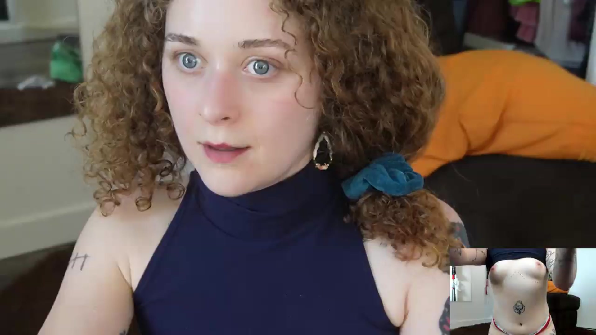Gallery image thumbnail from PeachyQueen_'s myfreecams stream on, 07/31/2026, 23:44 image 17 of 20