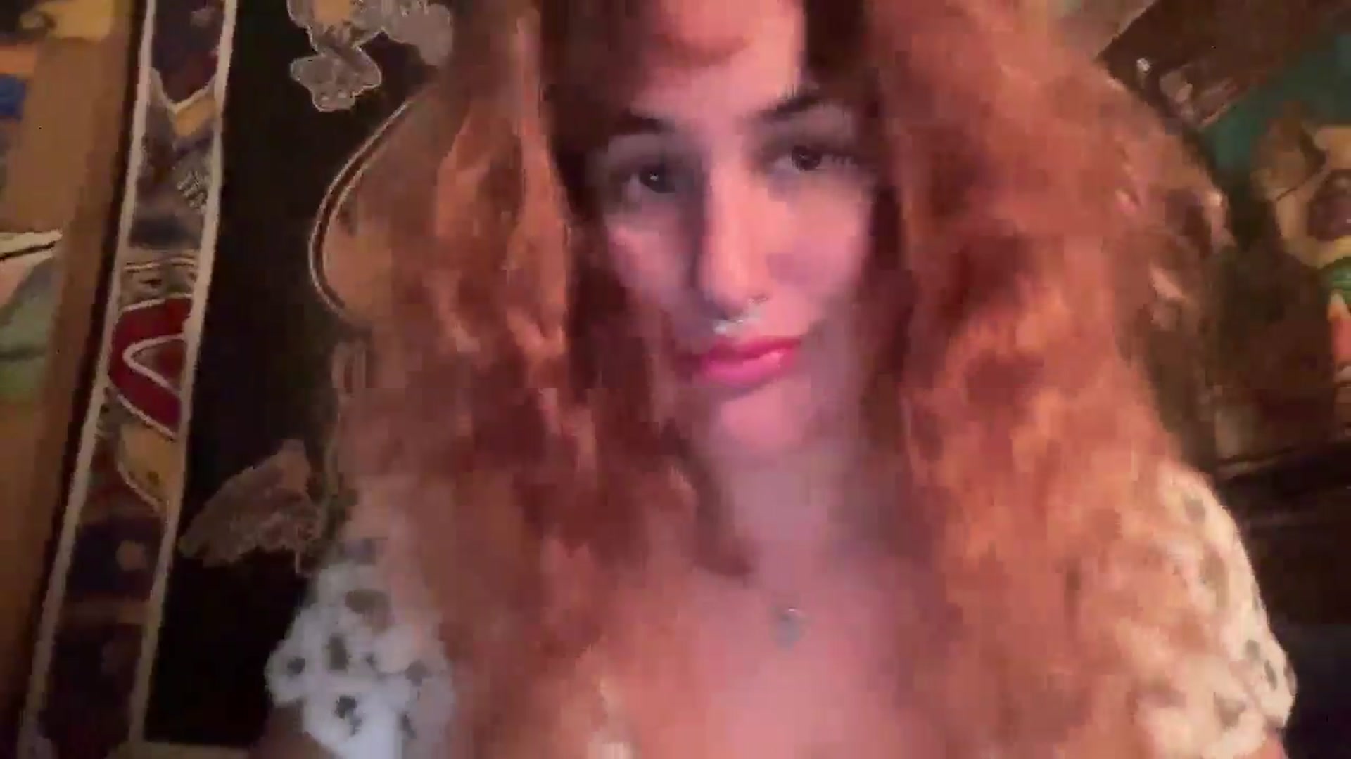 Gallery image thumbnail from Peachyfuzz's myfreecams stream on, 11/09/2024, 06:01 image 7 of 20