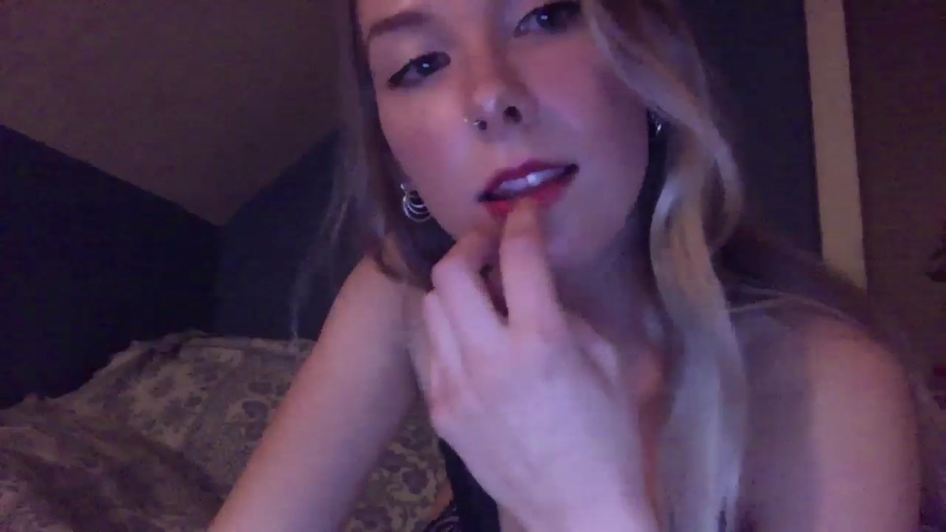 Gallery image thumbnail from Peachyk33n's myfreecams stream on, 04/28/2024, 06:35 image 7 of 20