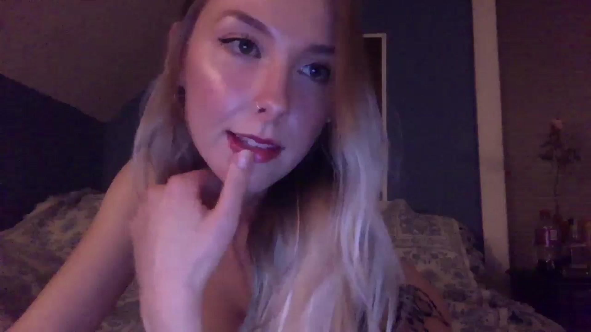 Gallery image thumbnail from Peachyk33n's myfreecams stream on, 04/28/2024, 06:35 image 12 of 20