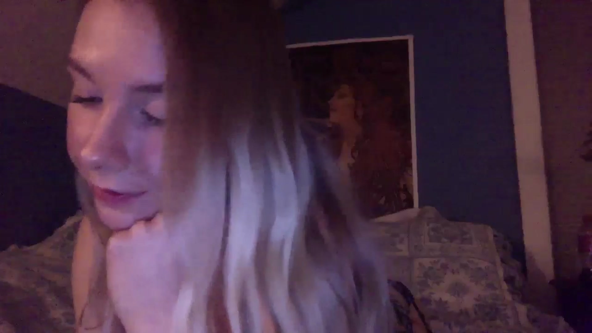 Gallery image thumbnail from Peachyk33n's myfreecams stream on, 04/28/2024, 06:51 image 16 of 20