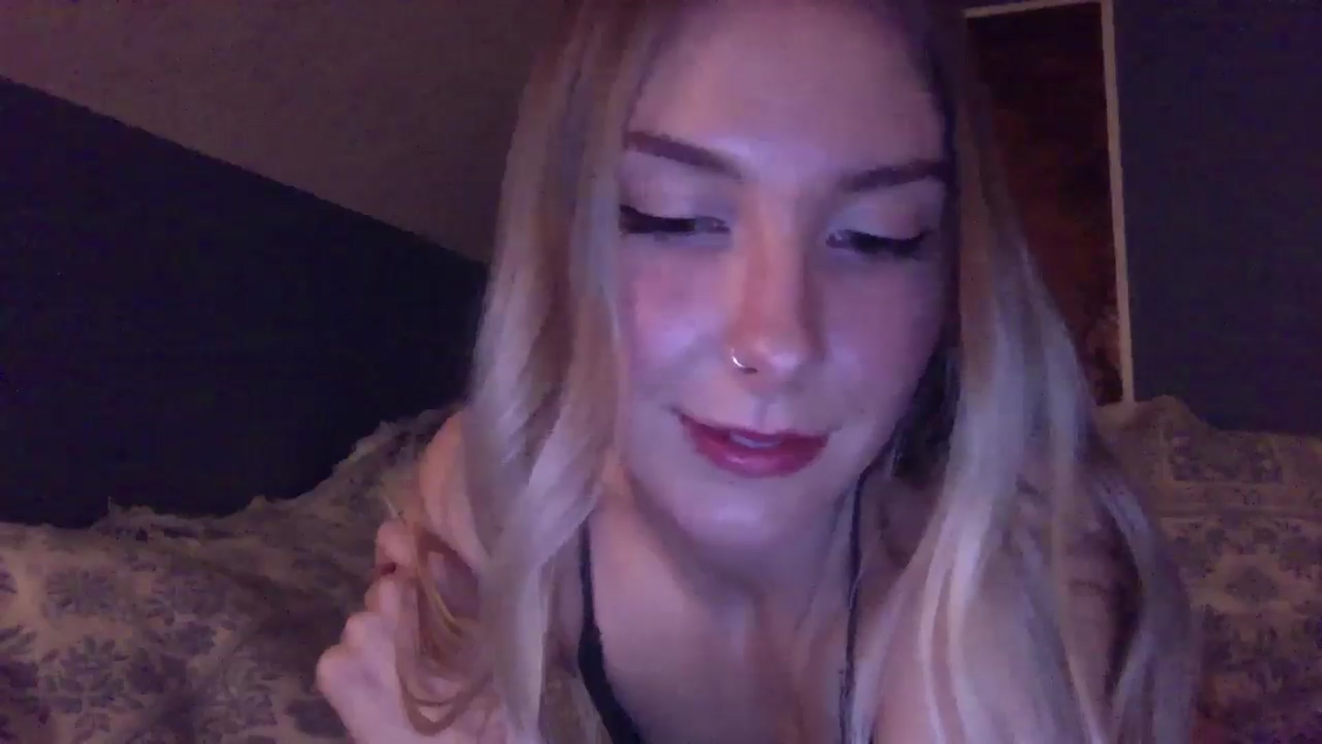 Gallery image thumbnail from Peachyk33n's myfreecams stream on, 04/28/2024, 06:51 image 3 of 20