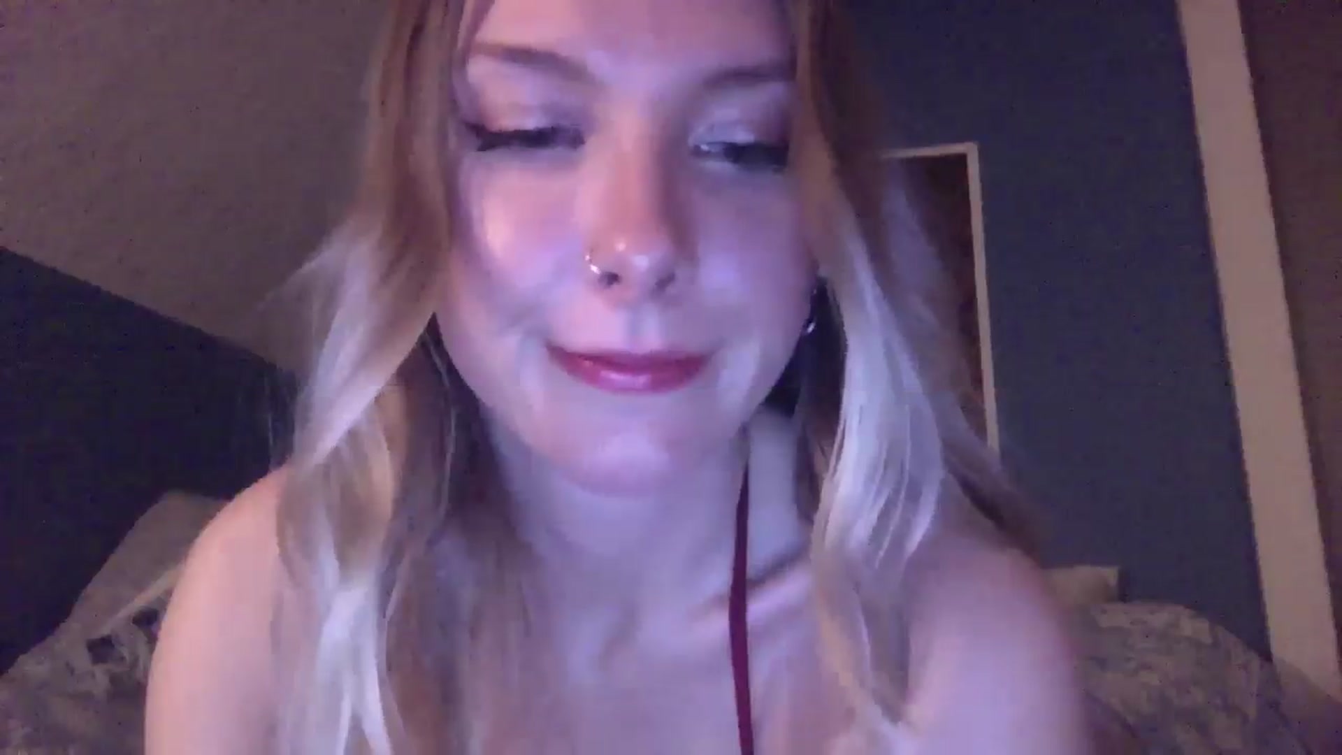 Gallery image thumbnail from Peachyk33n's myfreecams stream on, 05/07/2024, 06:45 image 2 of 20