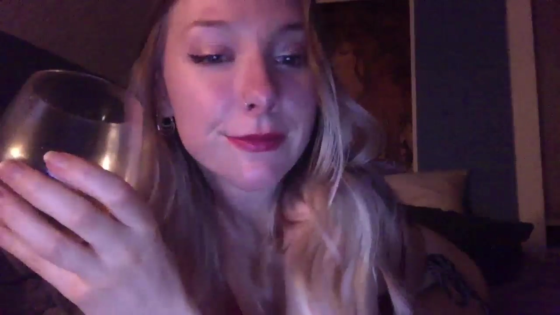 Gallery image thumbnail from Peachyk33n's myfreecams stream on, 05/07/2024, 07:58 image 13 of 20
