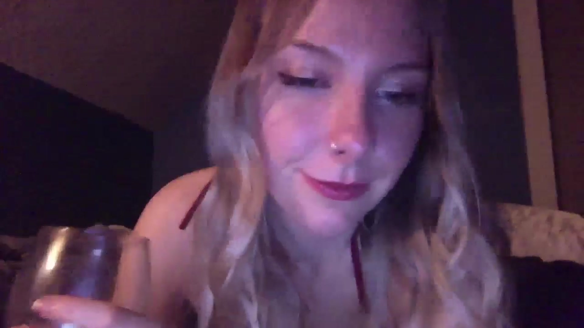 Gallery image thumbnail from Peachyk33n's myfreecams stream on, 05/07/2024, 08:31 image 15 of 20