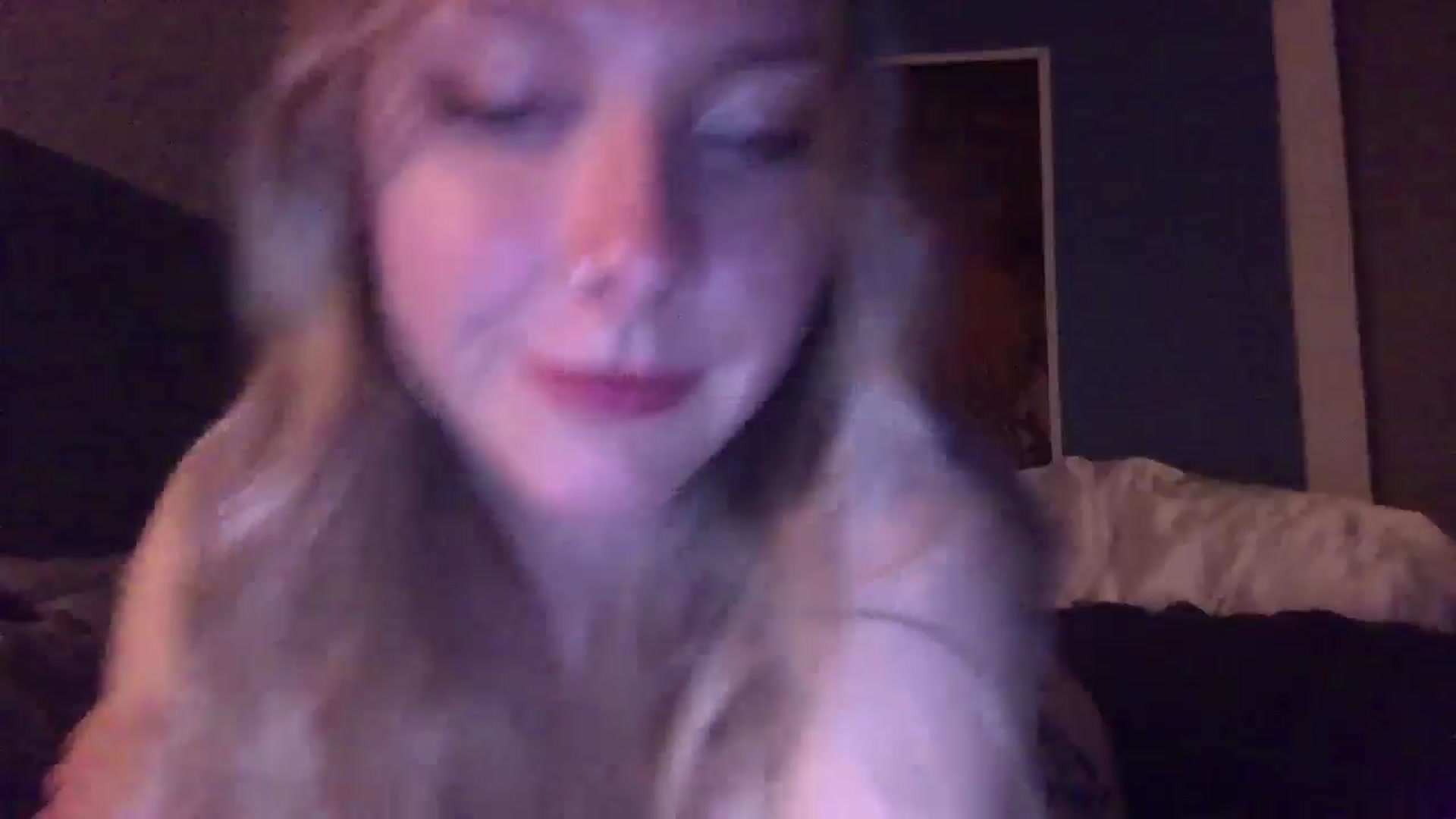 Gallery image thumbnail from Peachyk33n's myfreecams stream on, 05/07/2024, 08:31 image 12 of 20