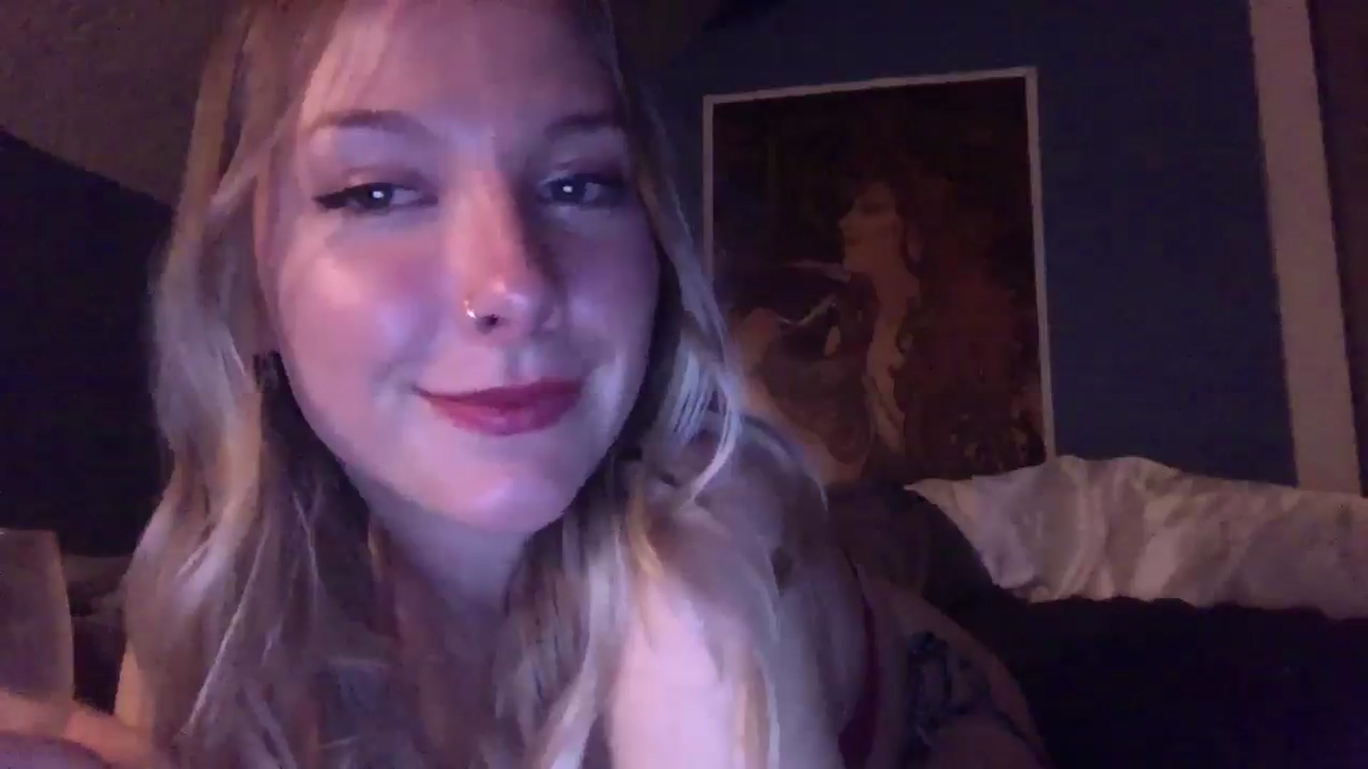 Gallery image thumbnail from Peachyk33n's myfreecams stream on, 05/07/2024, 08:31 image 16 of 20