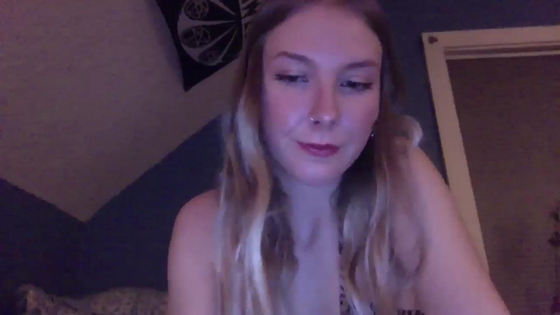 Gallery image thumbnail from Peachyk33n's myfreecams stream on, 05/08/2024, 04:16 image 5 of 20