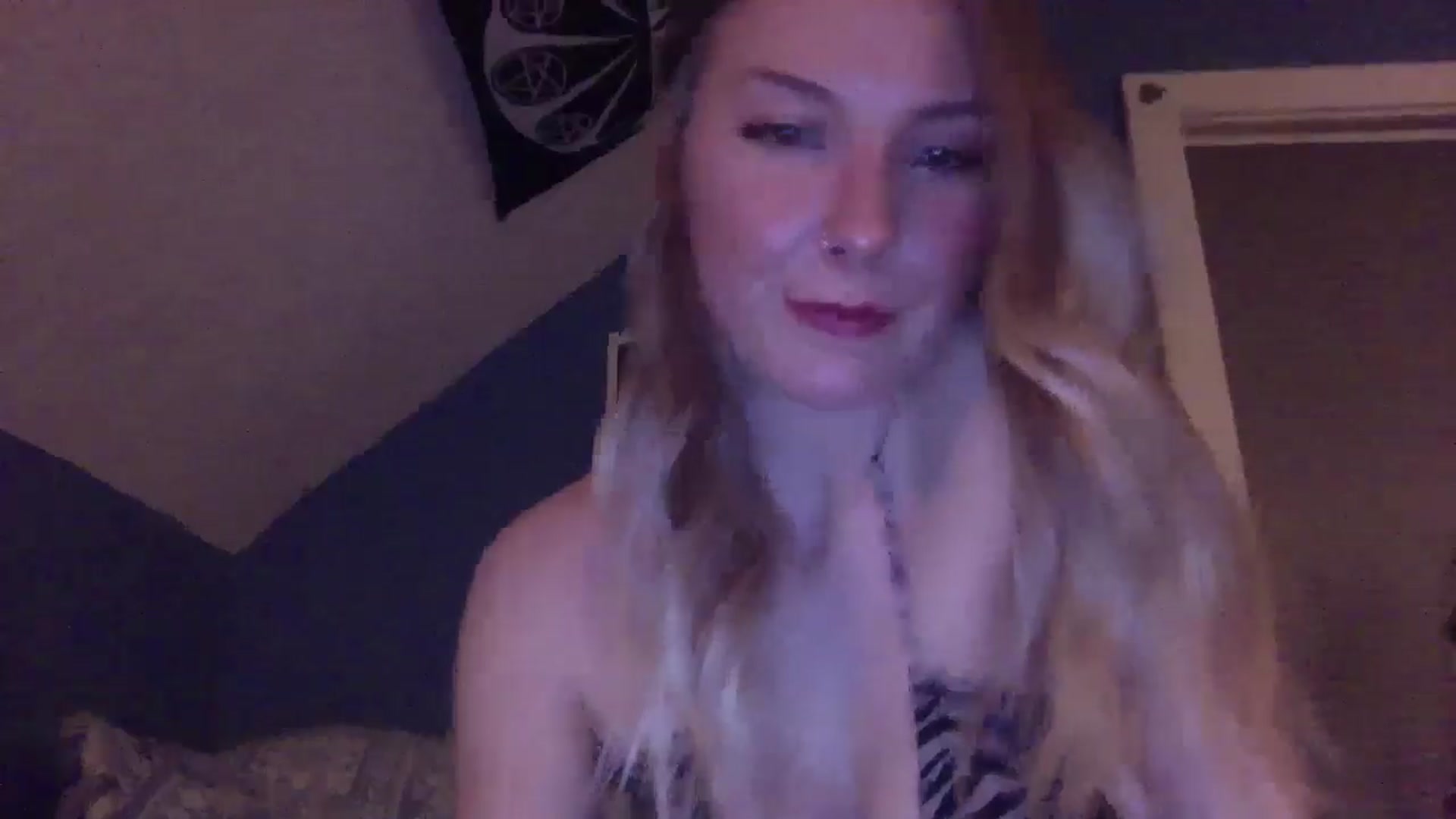Gallery image thumbnail from Peachyk33n's myfreecams stream on, 05/08/2024, 04:16 image 10 of 20