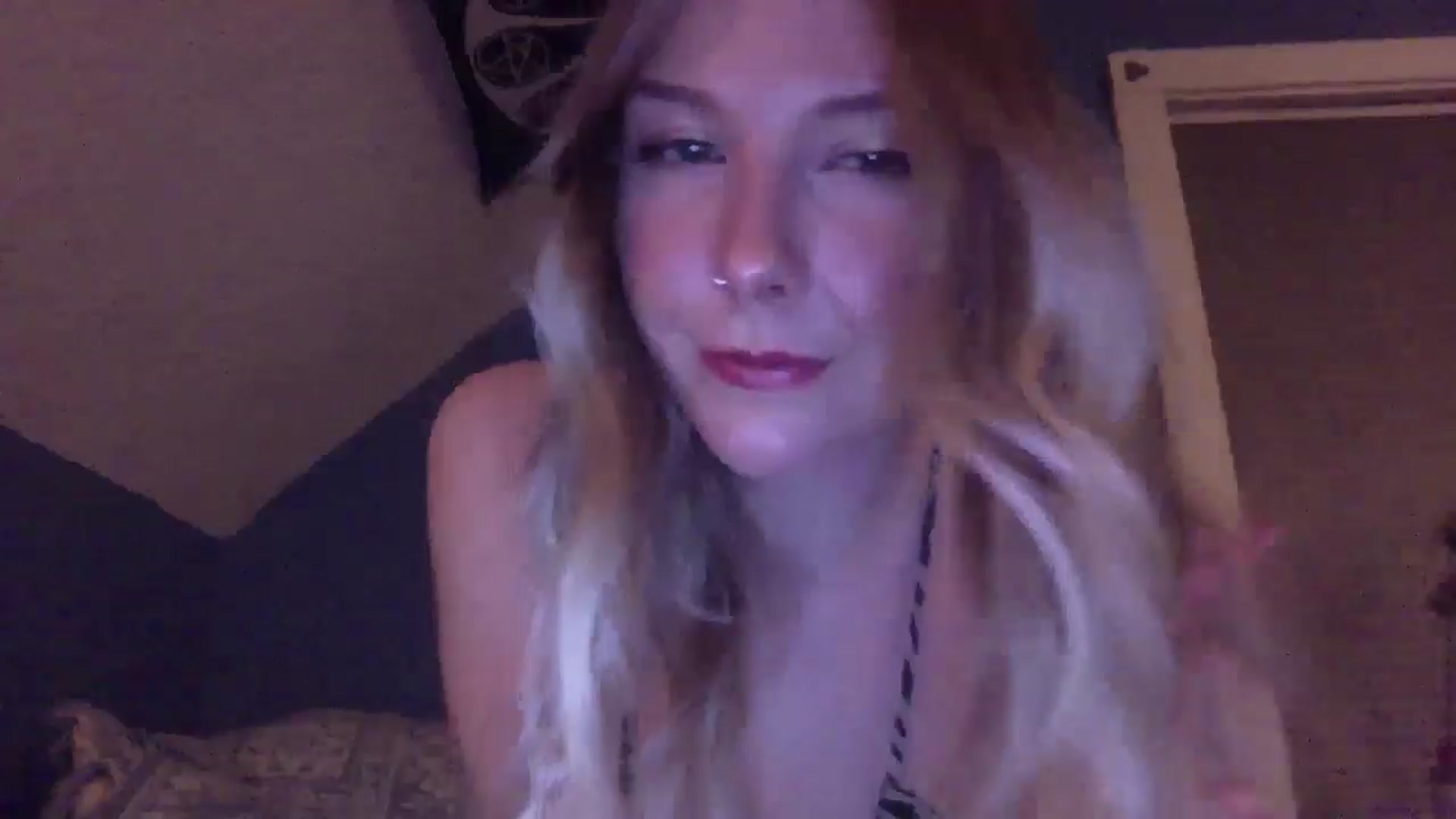 Gallery image thumbnail from Peachyk33n's myfreecams stream on, 05/08/2024, 04:16 image 11 of 20