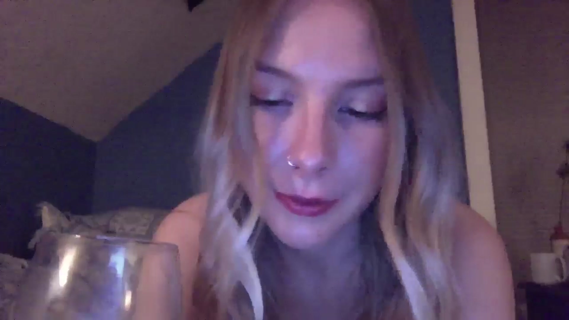 Gallery image thumbnail from Peachyk33n's myfreecams stream on, 05/08/2024, 06:08 image 9 of 20