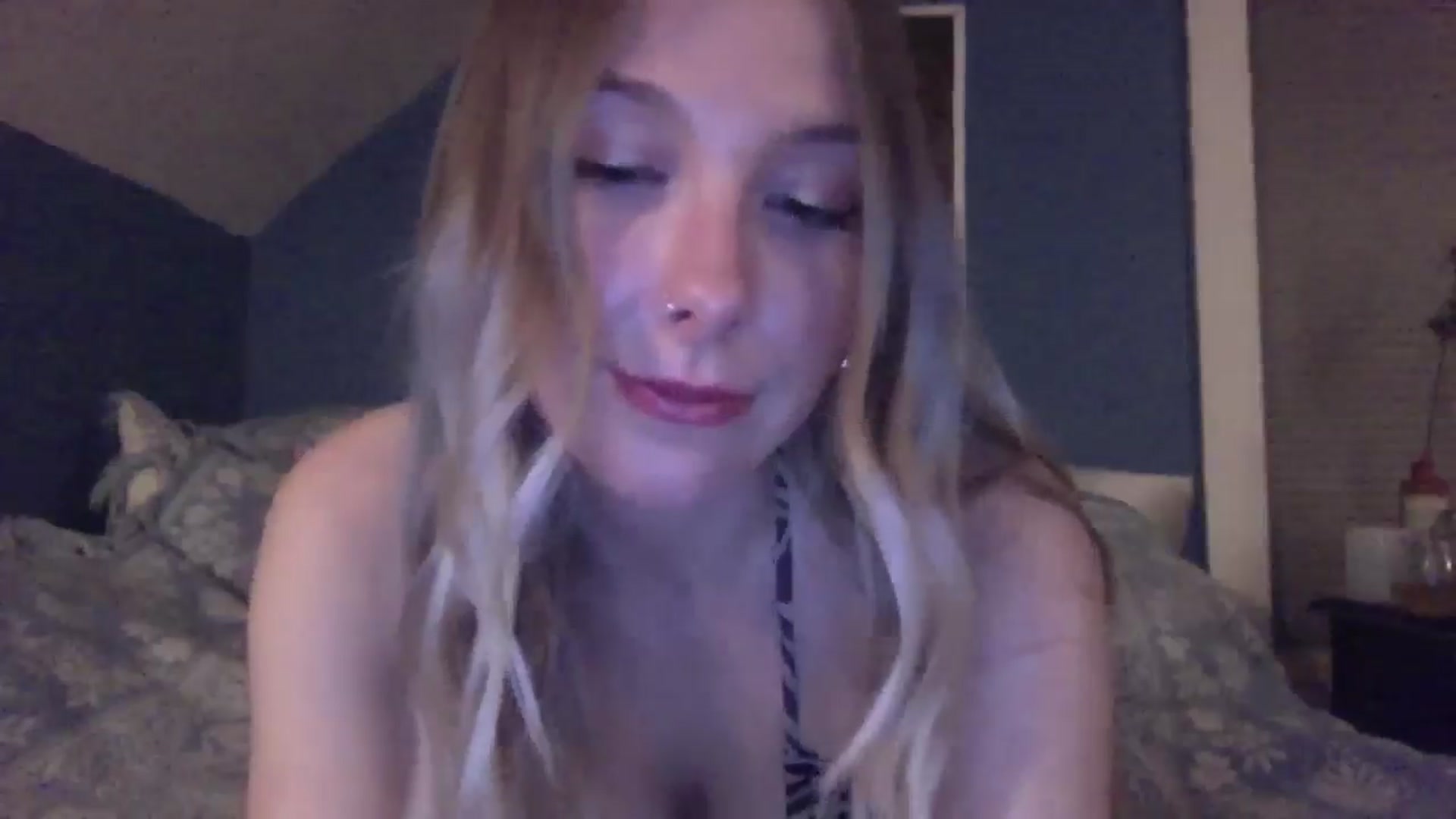 Gallery image thumbnail from Peachyk33n's myfreecams stream on, 05/08/2024, 06:08 image 20 of 20