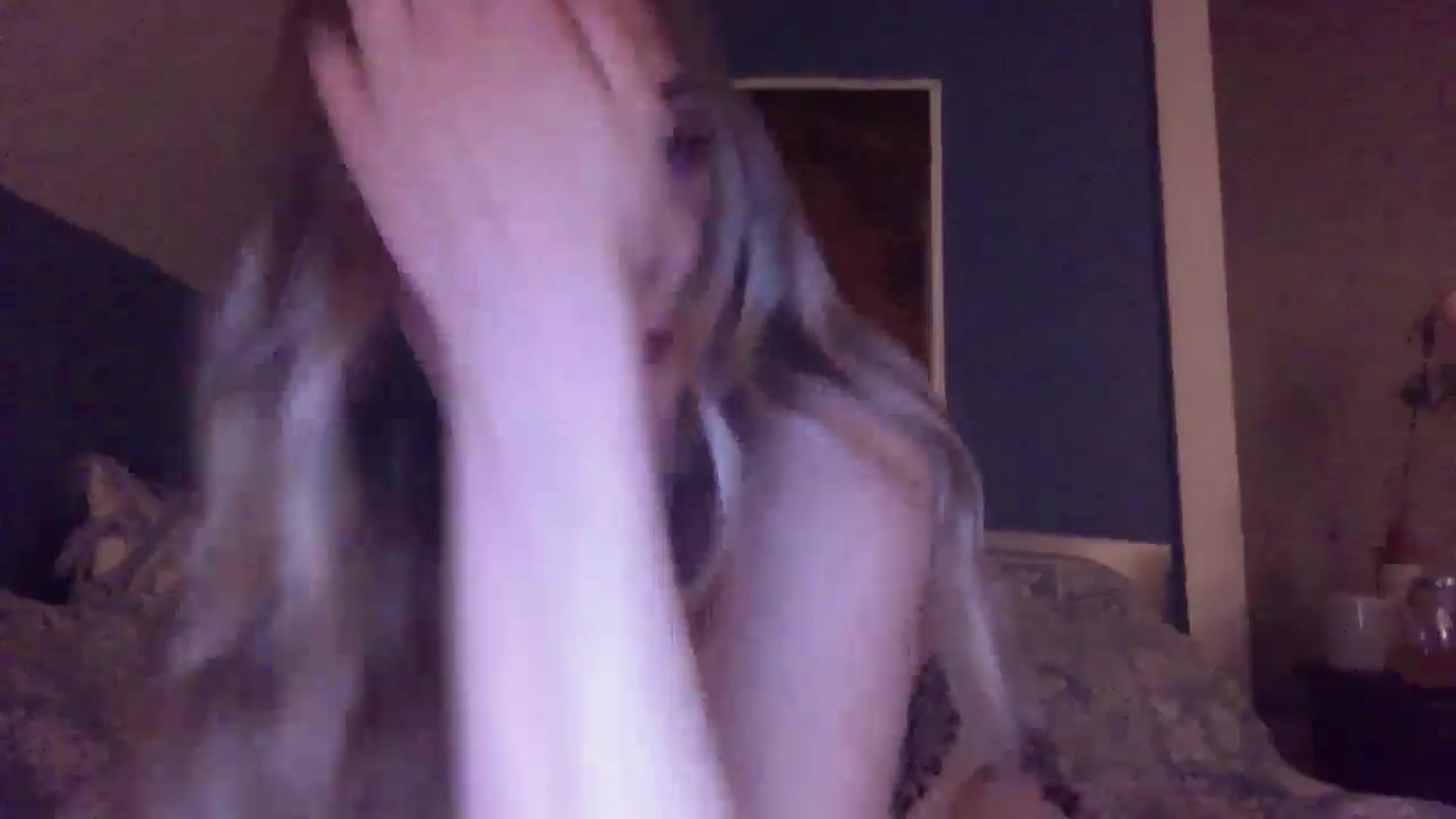 Gallery image thumbnail from Peachyk33n's myfreecams stream on, 05/08/2024, 06:08 image 3 of 20