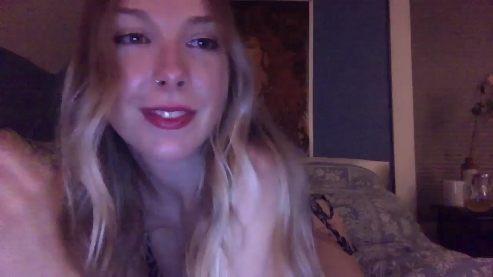 Gallery image thumbnail from Peachyk33n's myfreecams stream on, 05/08/2024, 06:08 image 1 of 20