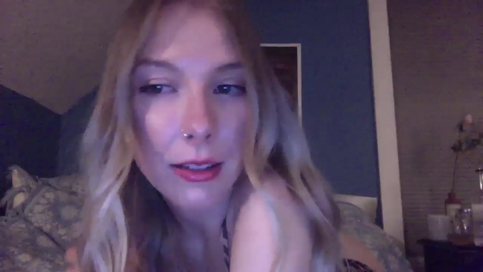 Gallery image thumbnail from Peachyk33n's myfreecams stream on, 05/08/2024, 06:08 image 13 of 20