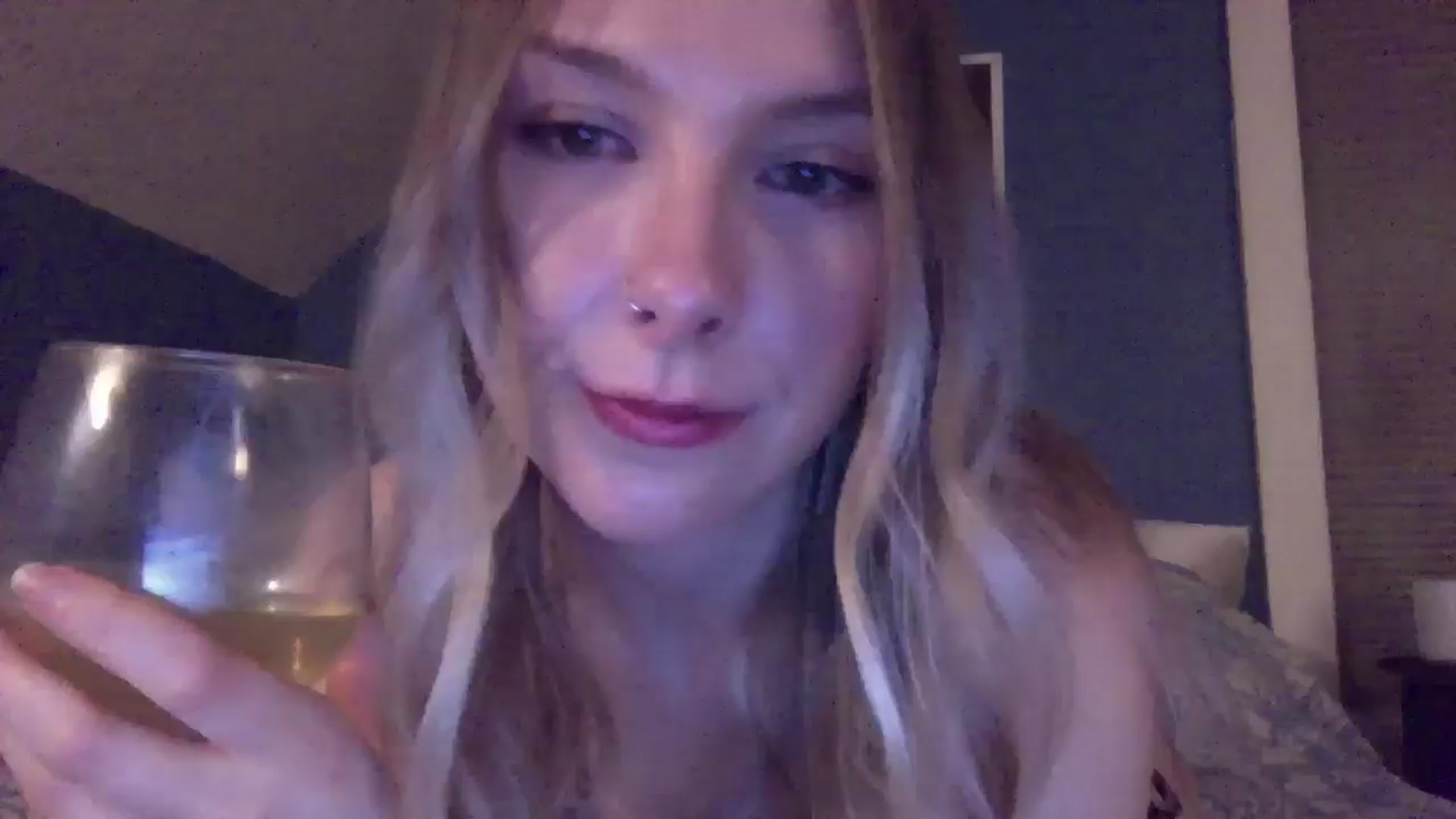Gallery image thumbnail from Peachyk33n's myfreecams stream on, 05/08/2024, 07:03 image 5 of 20