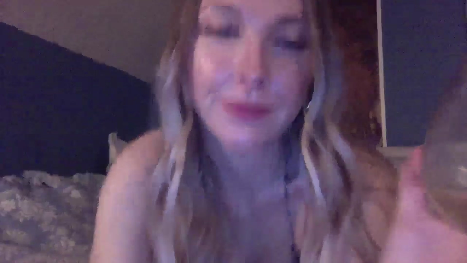 Gallery image thumbnail from Peachyk33n's myfreecams stream on, 05/08/2024, 07:03 image 18 of 20