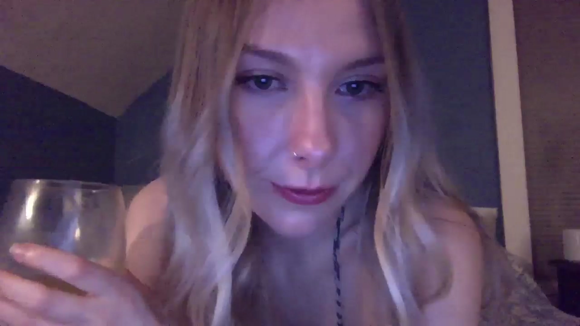 Gallery image thumbnail from Peachyk33n's myfreecams stream on, 05/08/2024, 07:03 image 6 of 20