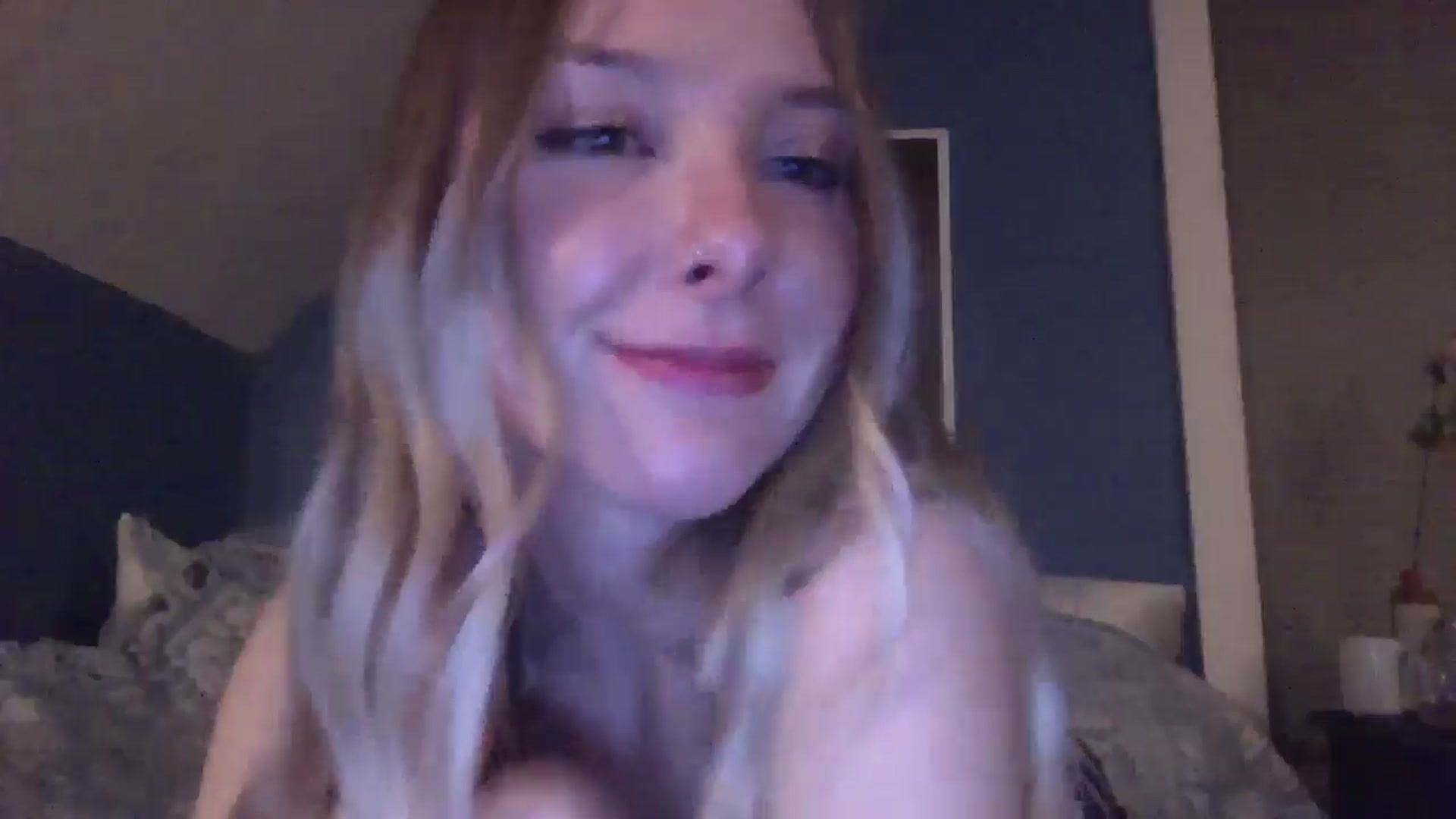 Gallery image thumbnail from Peachyk33n's myfreecams stream on, 05/08/2024, 07:25 image 17 of 20