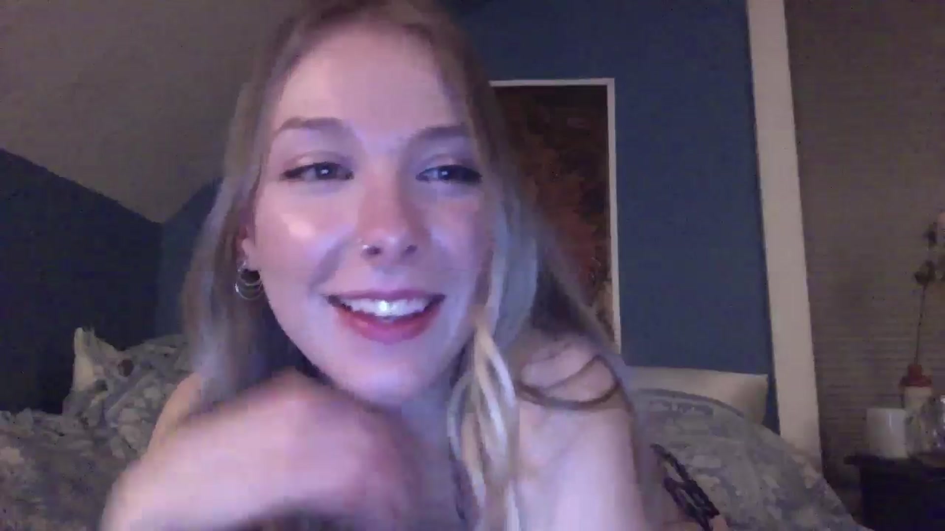 Gallery image thumbnail from Peachyk33n's myfreecams stream on, 05/08/2024, 07:25 image 15 of 20