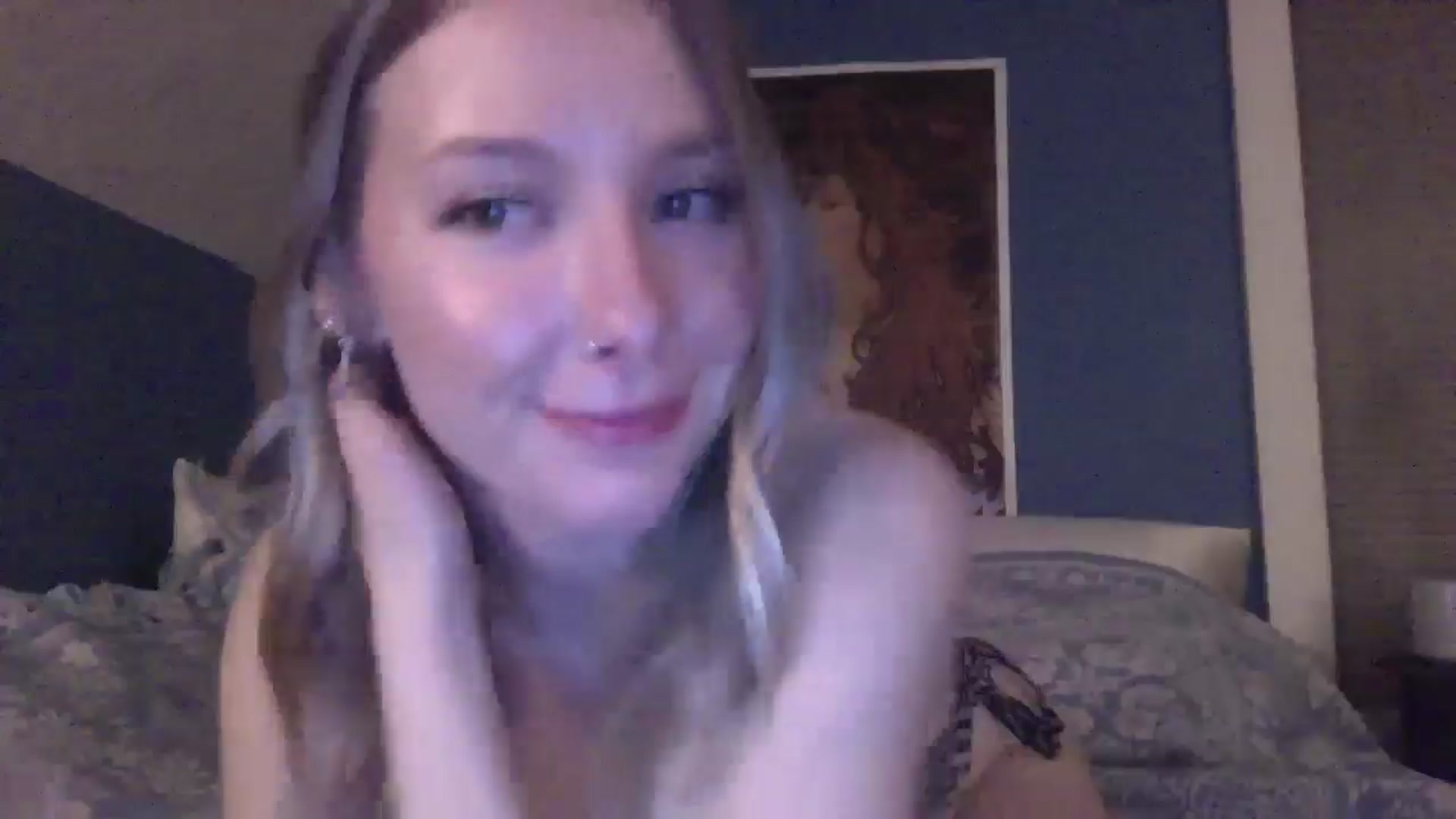 Gallery image thumbnail from Peachyk33n's myfreecams stream on, 05/08/2024, 07:25 image 12 of 20
