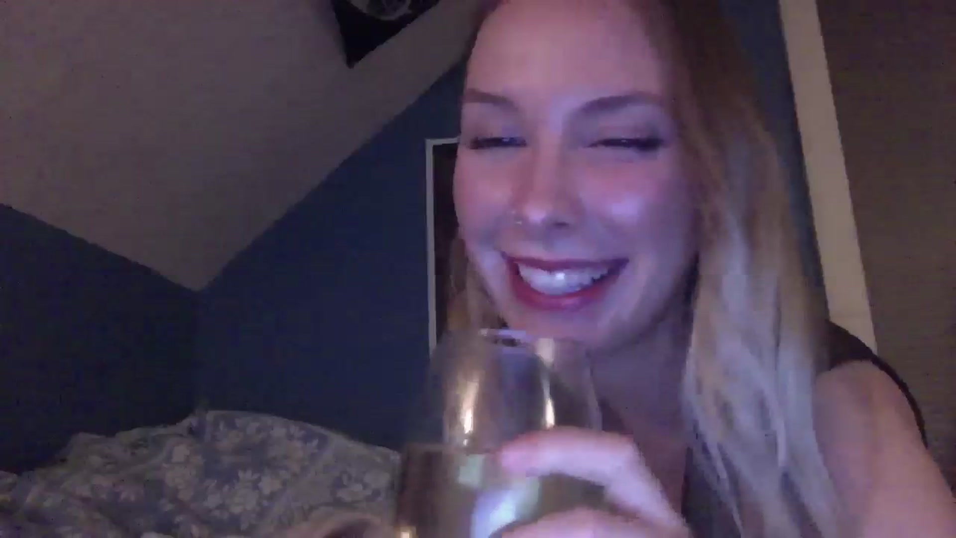 Gallery image thumbnail from Peachyk33n's myfreecams stream on, 05/11/2024, 10:15 image 3 of 20