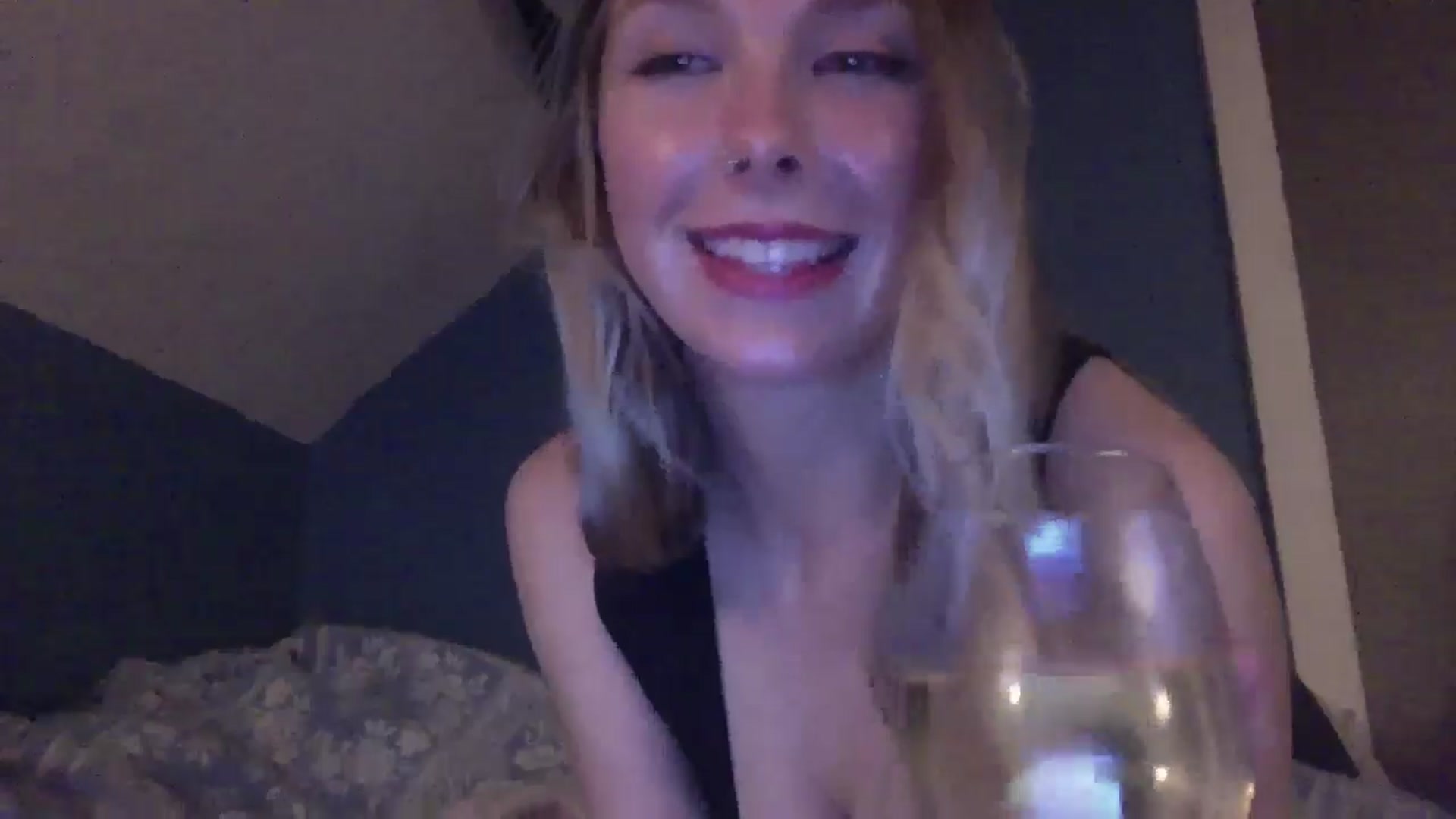 Gallery image thumbnail from Peachyk33n's myfreecams stream on, 05/11/2024, 10:15 image 6 of 20