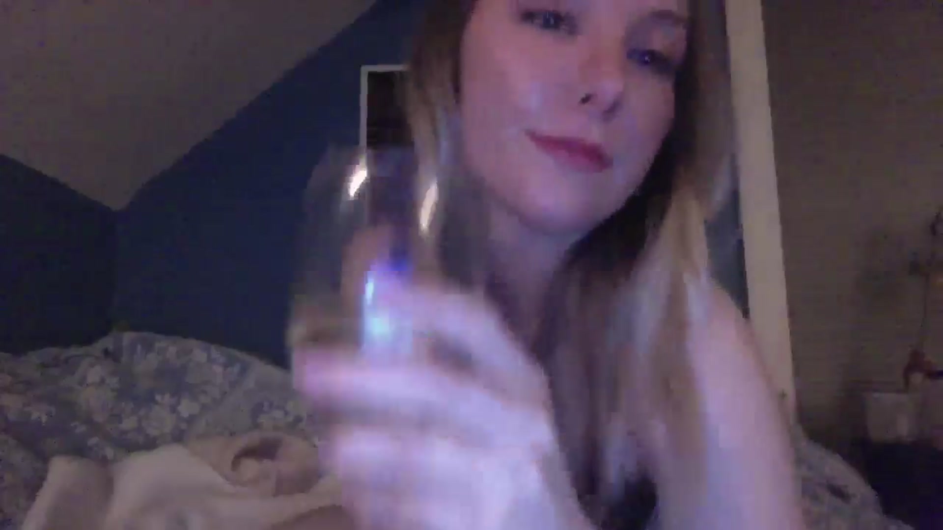 Gallery image thumbnail from Peachyk33n's myfreecams stream on, 05/11/2024, 10:15 image 13 of 20