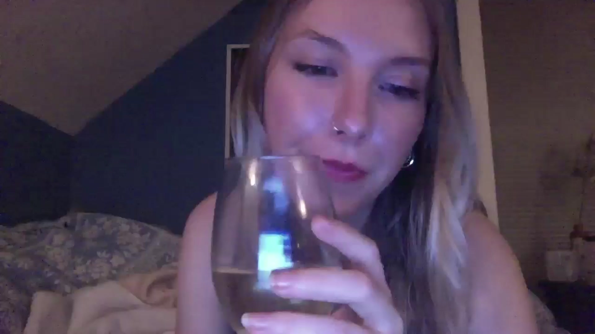 Gallery image thumbnail from Peachyk33n's myfreecams stream on, 05/11/2024, 10:15 image 15 of 20