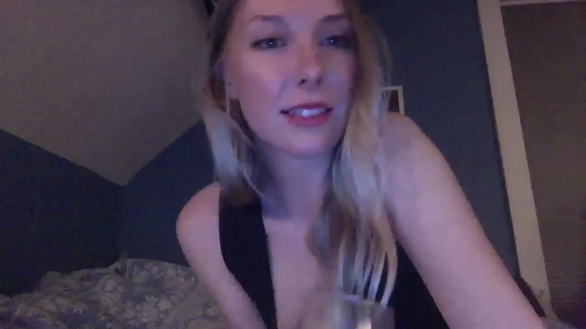 Gallery image thumbnail from Peachyk33n's myfreecams stream on, 05/11/2024, 10:15 image 5 of 20