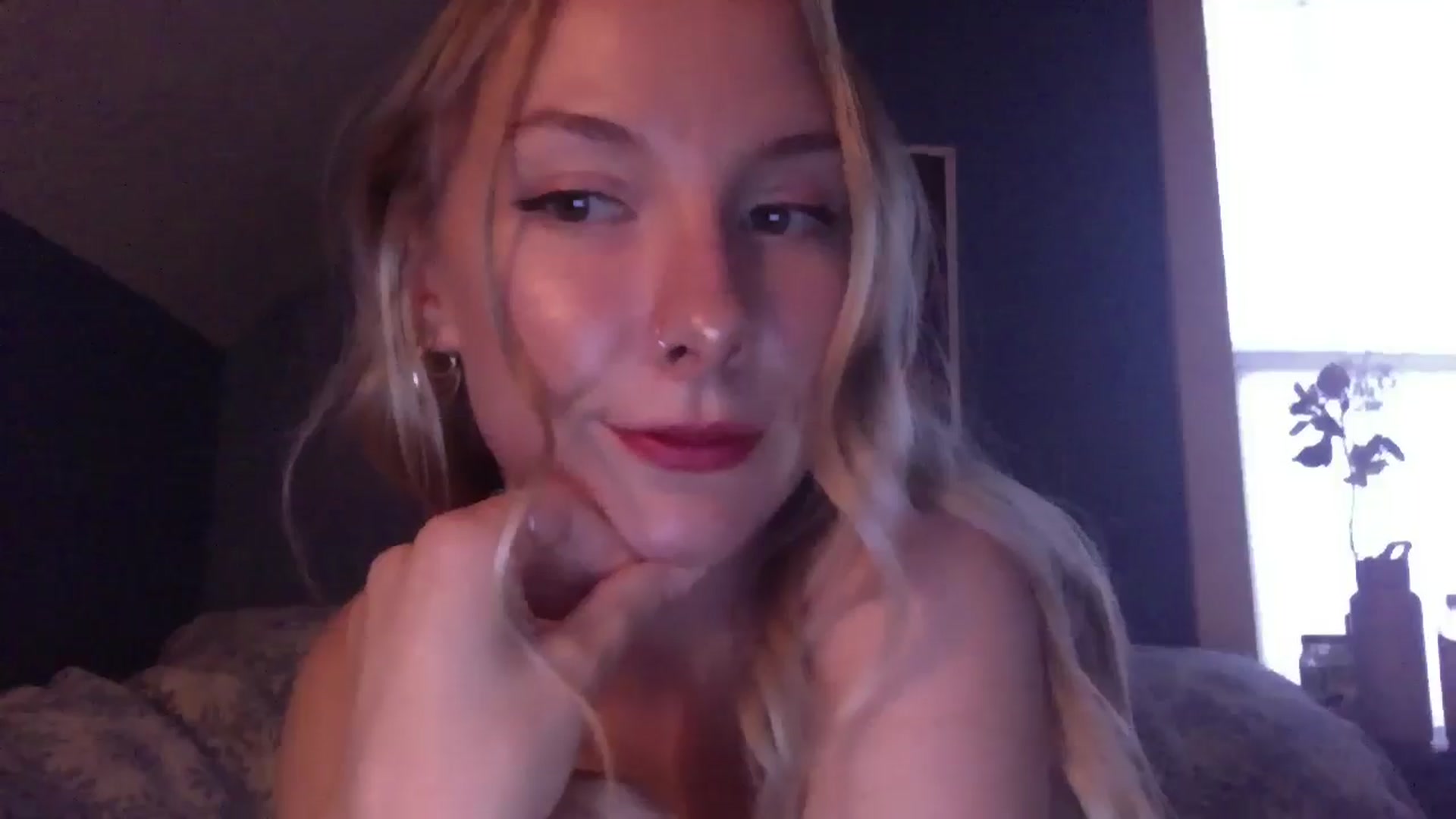 Gallery image thumbnail from Peachyk33n's myfreecams stream on, 06/08/2024, 02:09 image 2 of 20