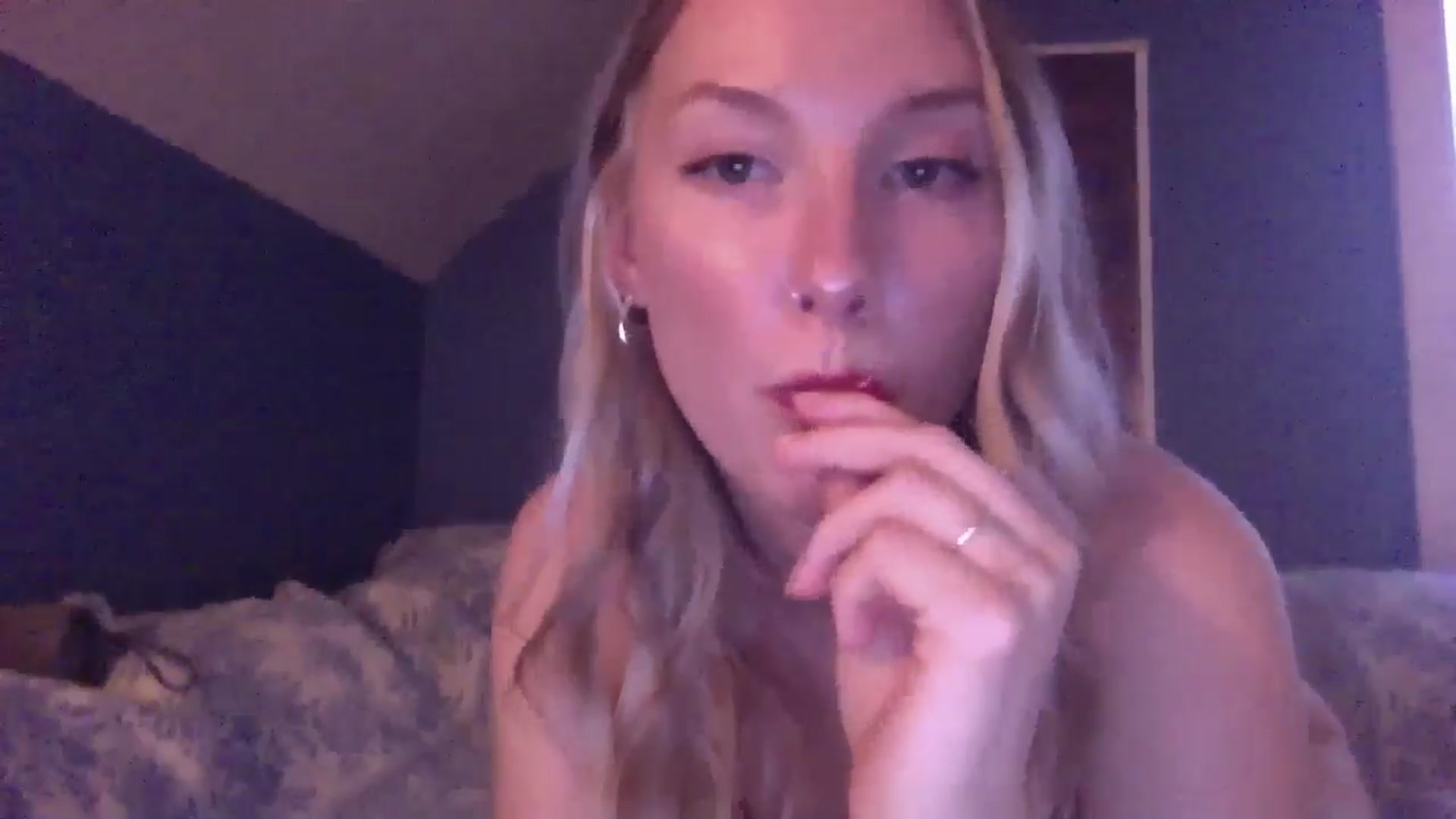 Gallery image thumbnail from Peachyk33n's myfreecams stream on, 06/08/2024, 02:09 image 20 of 20