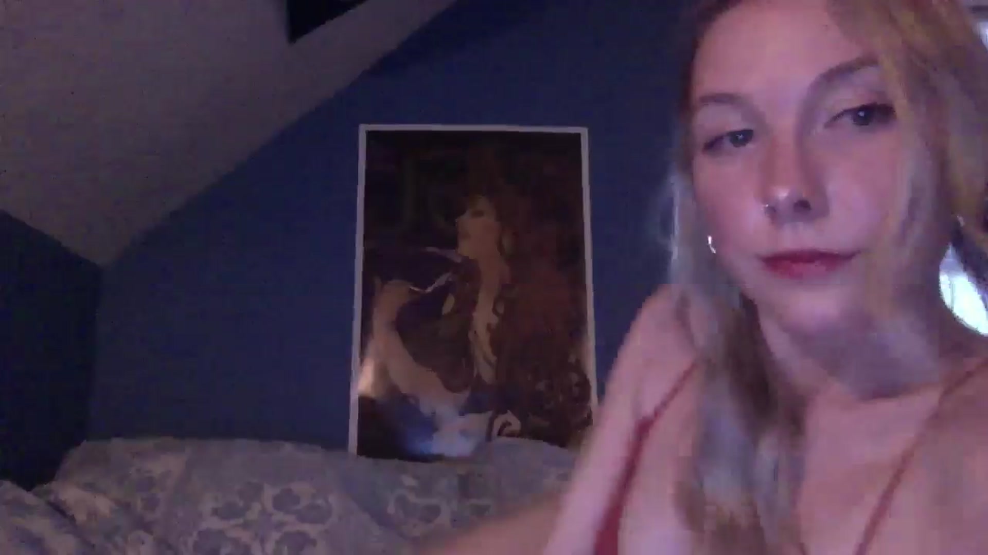 Gallery image thumbnail from Peachyk33n's myfreecams stream on, 06/08/2024, 03:22 image 12 of 20
