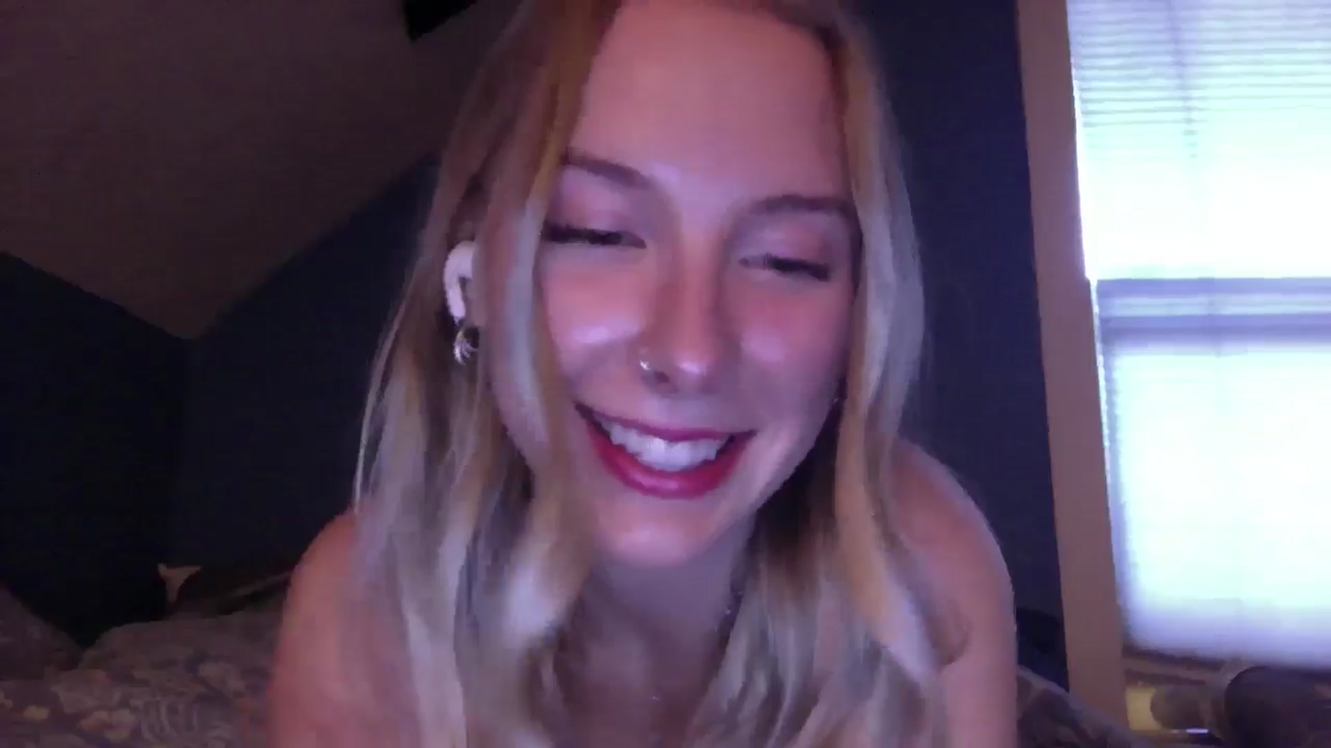Gallery image thumbnail from Peachyk33n's myfreecams stream on, 07/07/2024, 03:04 image 18 of 20