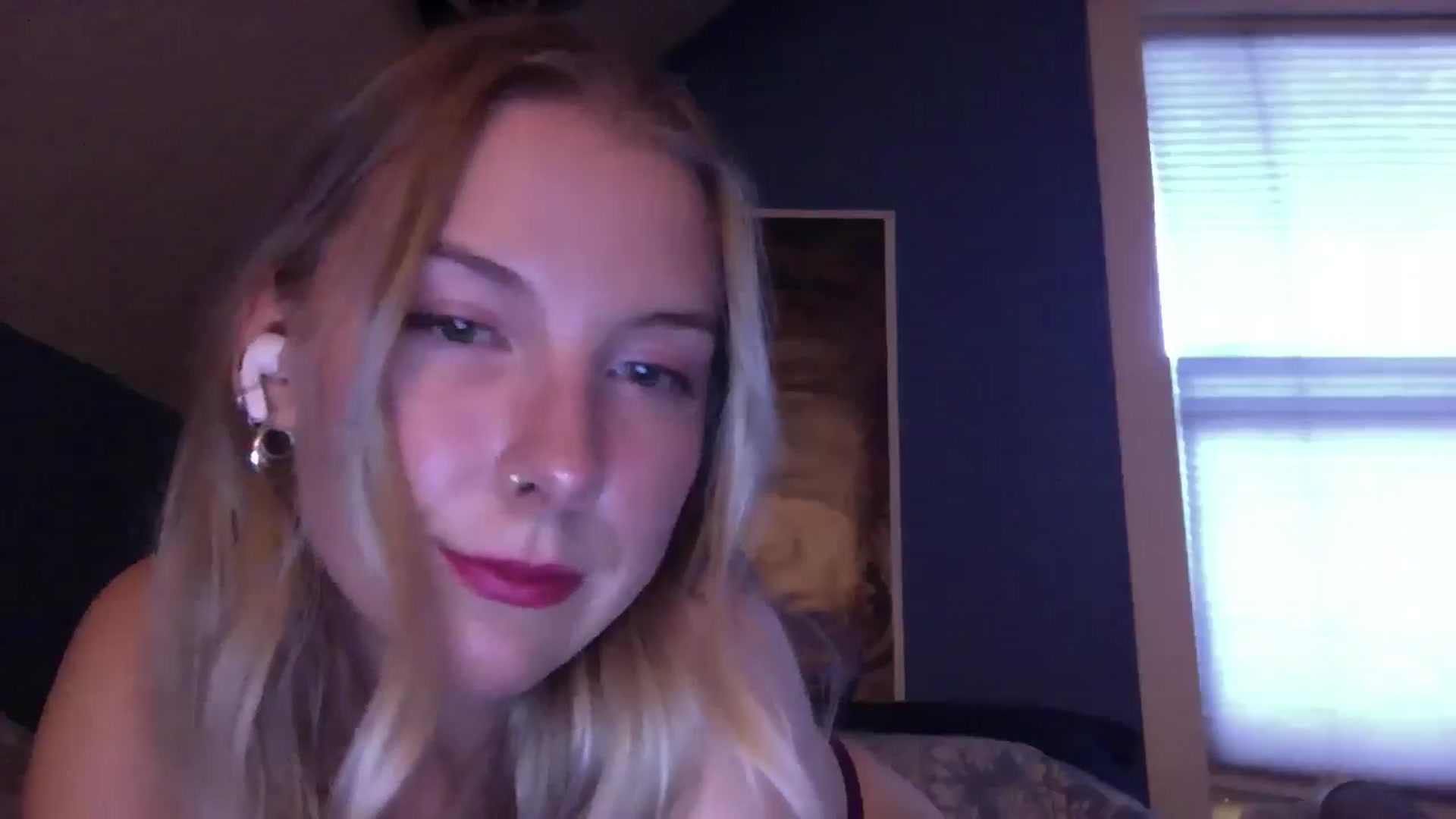 Gallery image thumbnail from Peachyk33n's myfreecams stream on, 07/07/2024, 03:04 image 13 of 20
