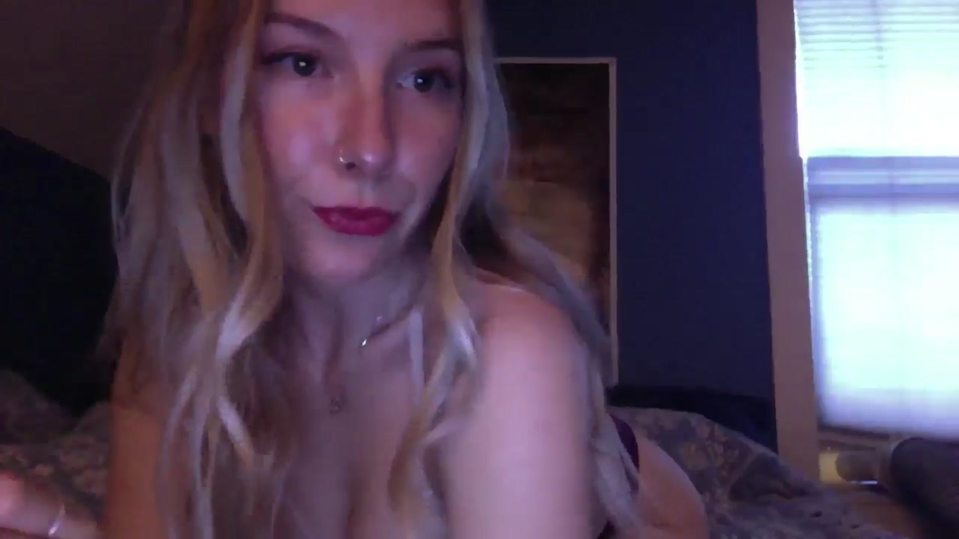 Gallery image thumbnail from Peachyk33n's myfreecams stream on, 07/07/2024, 03:04 image 3 of 20