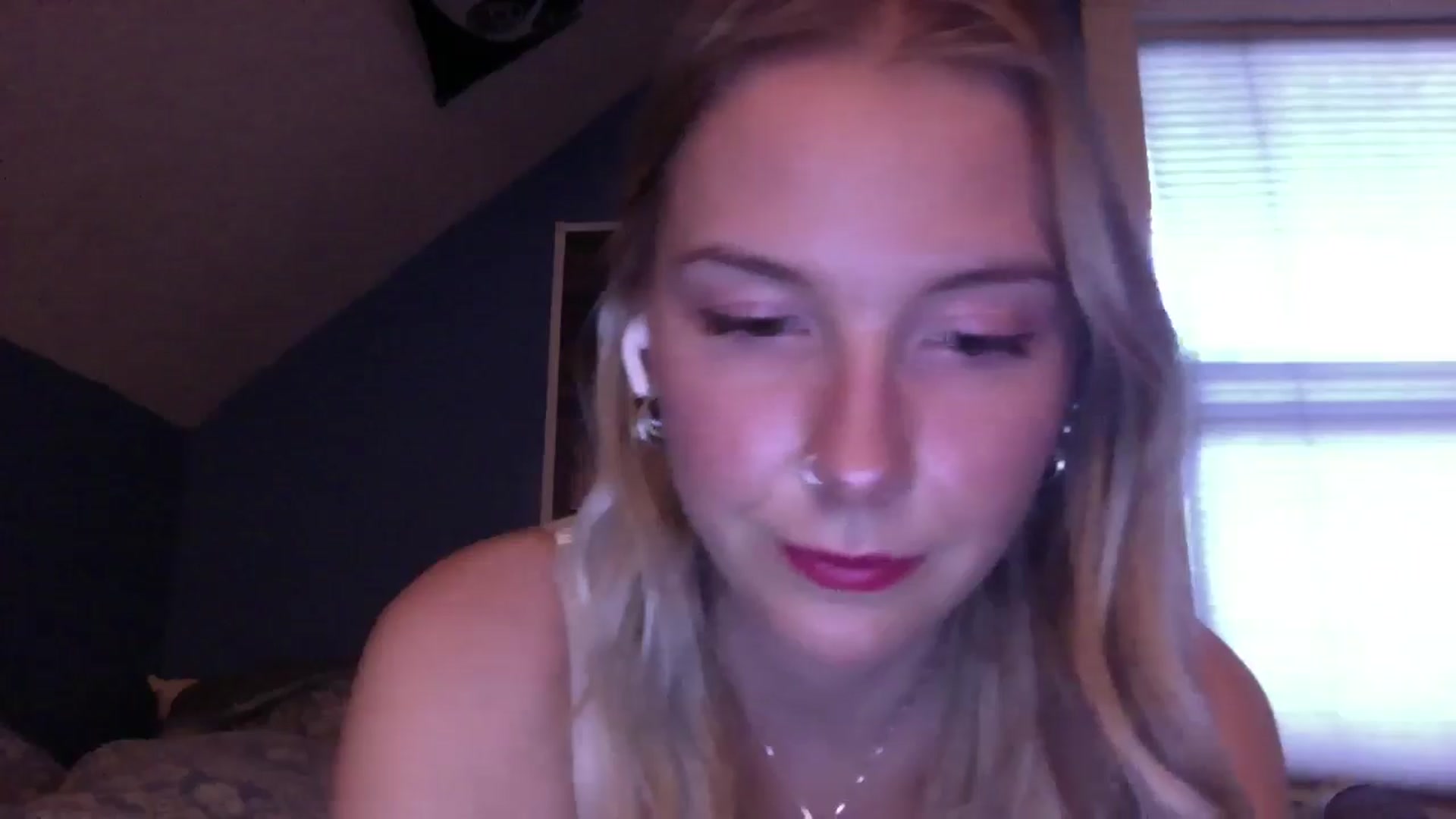 Gallery image thumbnail from Peachyk33n's myfreecams stream on, 07/07/2024, 03:04 image 9 of 20