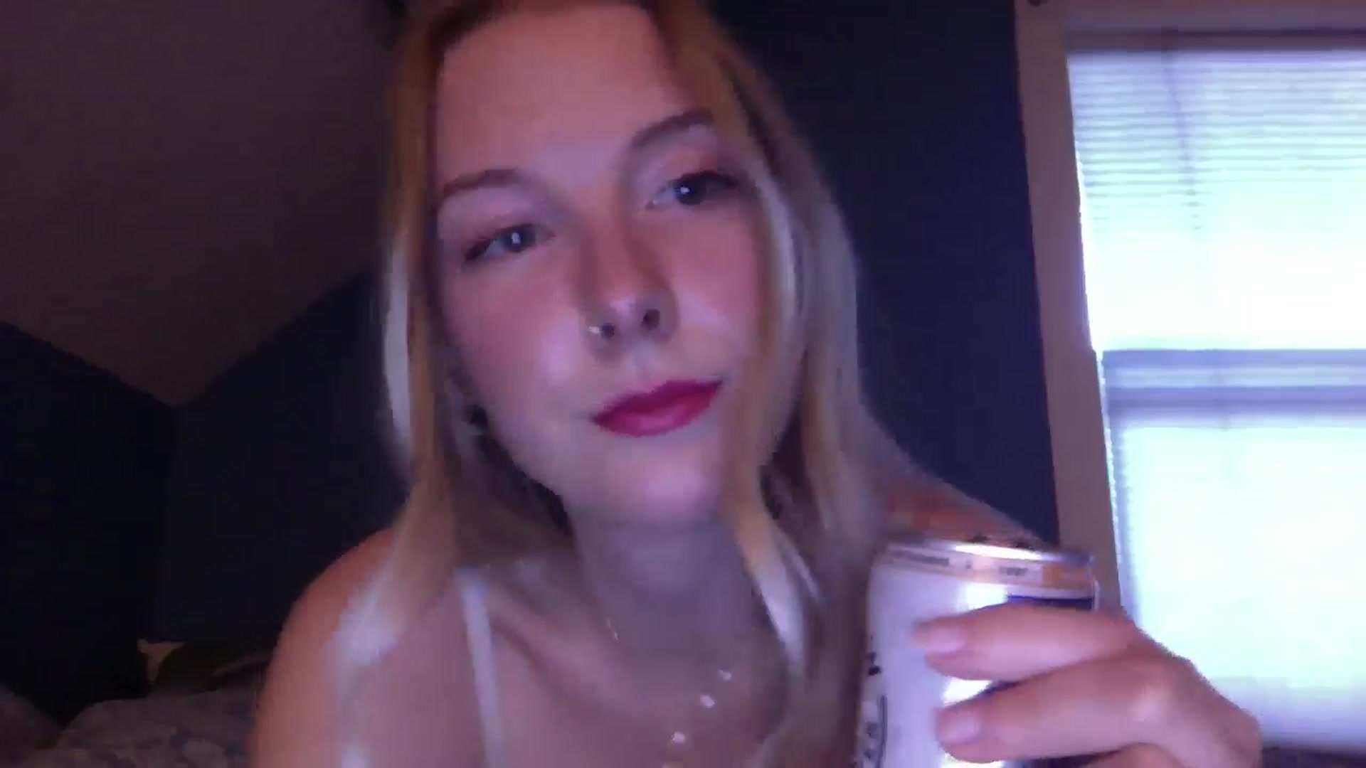 Gallery image thumbnail from Peachyk33n's myfreecams stream on, 07/07/2024, 03:04 image 7 of 20