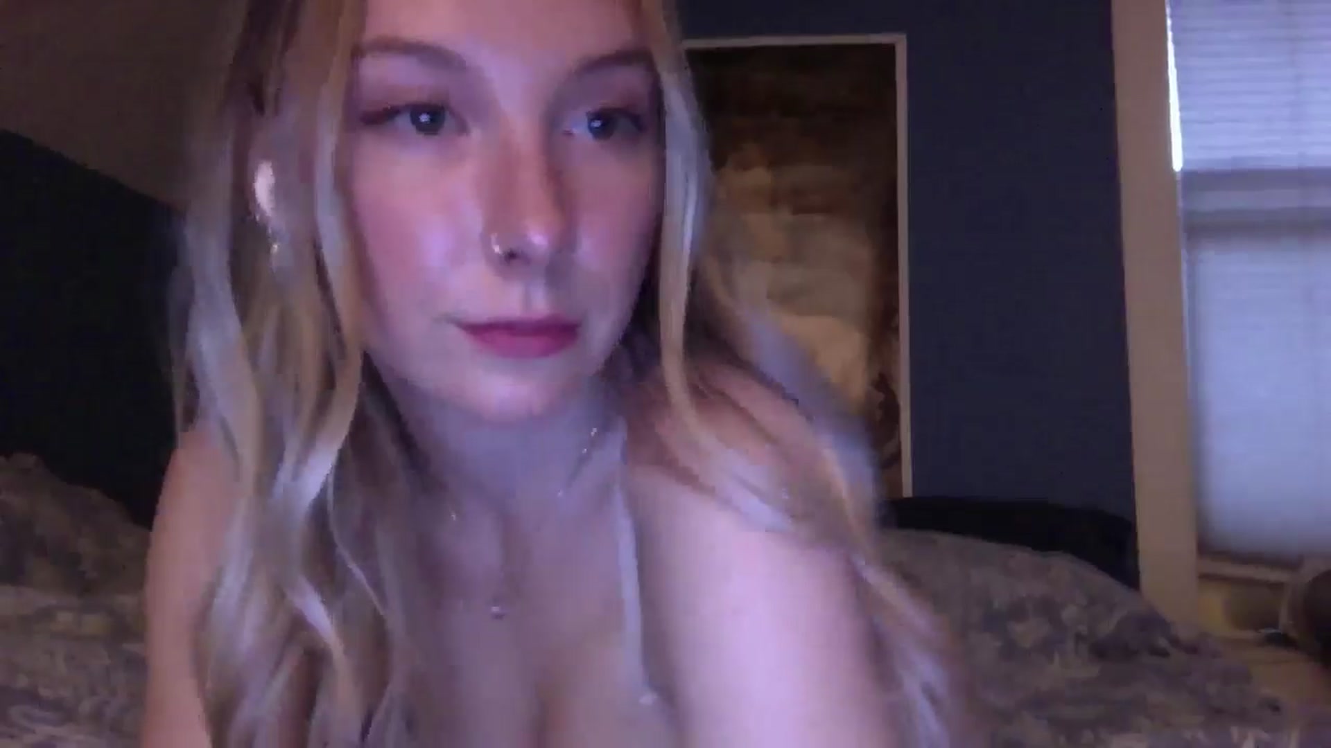 Gallery image thumbnail from Peachyk33n's myfreecams stream on, 07/07/2024, 04:03 image 16 of 20