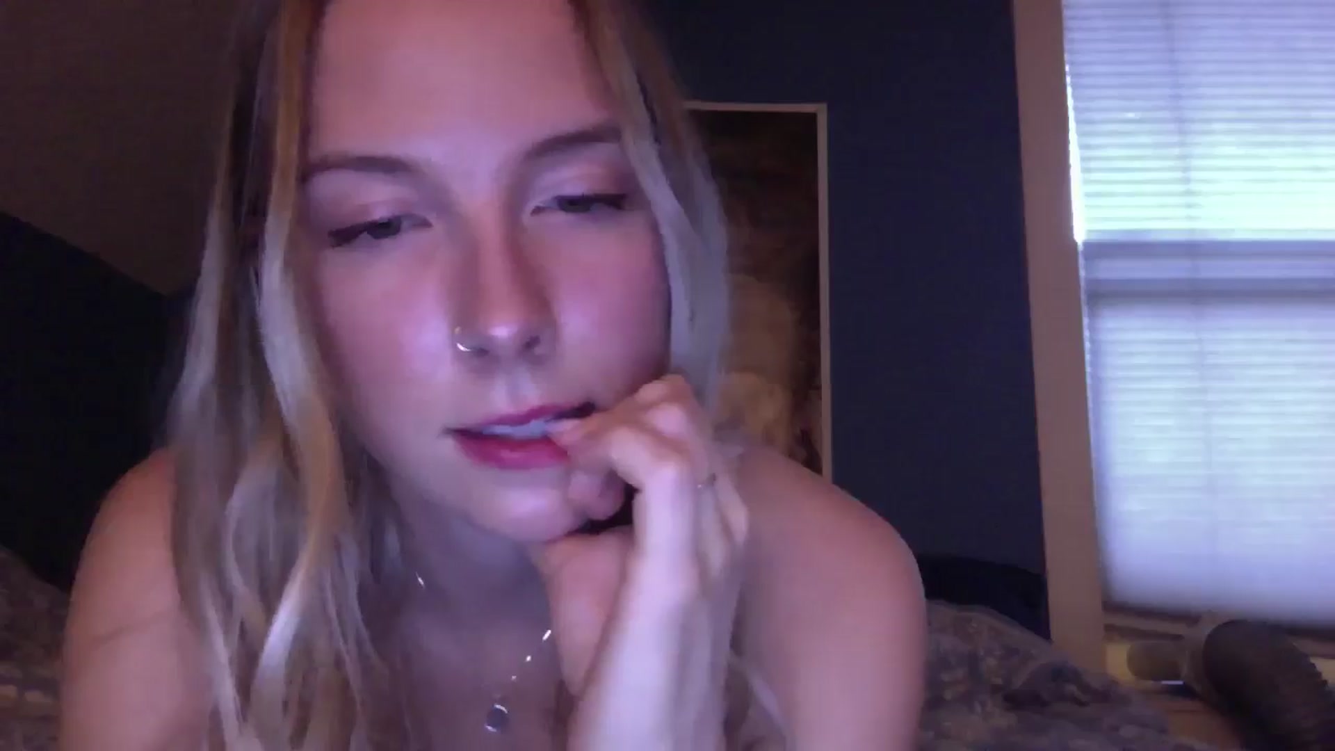 Gallery image thumbnail from Peachyk33n's myfreecams stream on, 07/07/2024, 04:03 image 6 of 20