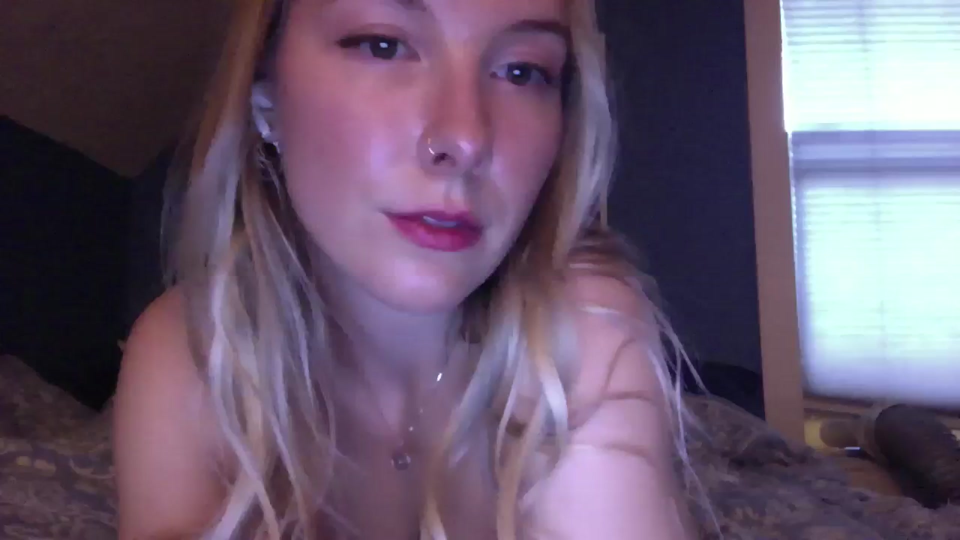 Gallery image thumbnail from Peachyk33n's myfreecams stream on, 07/07/2024, 04:03 image 1 of 20