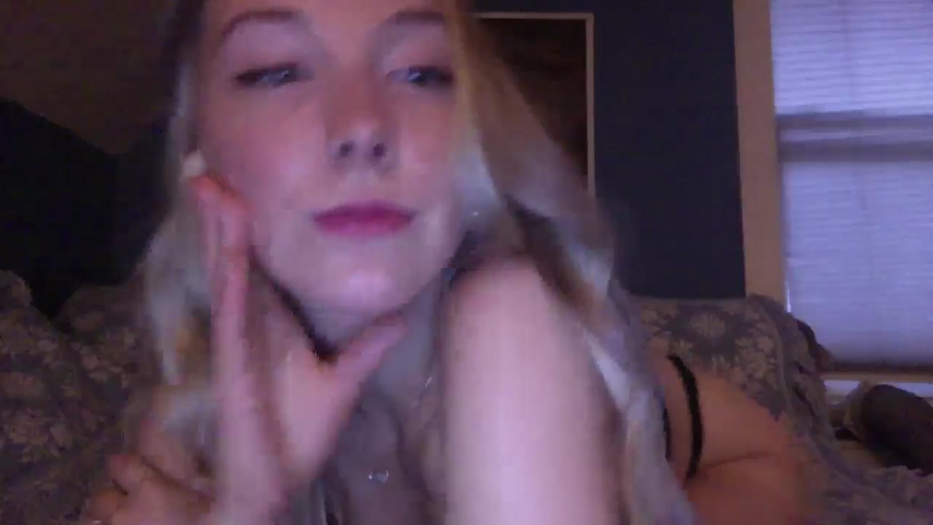 Gallery image thumbnail from Peachyk33n's myfreecams stream on, 07/11/2024, 04:08 image 13 of 20