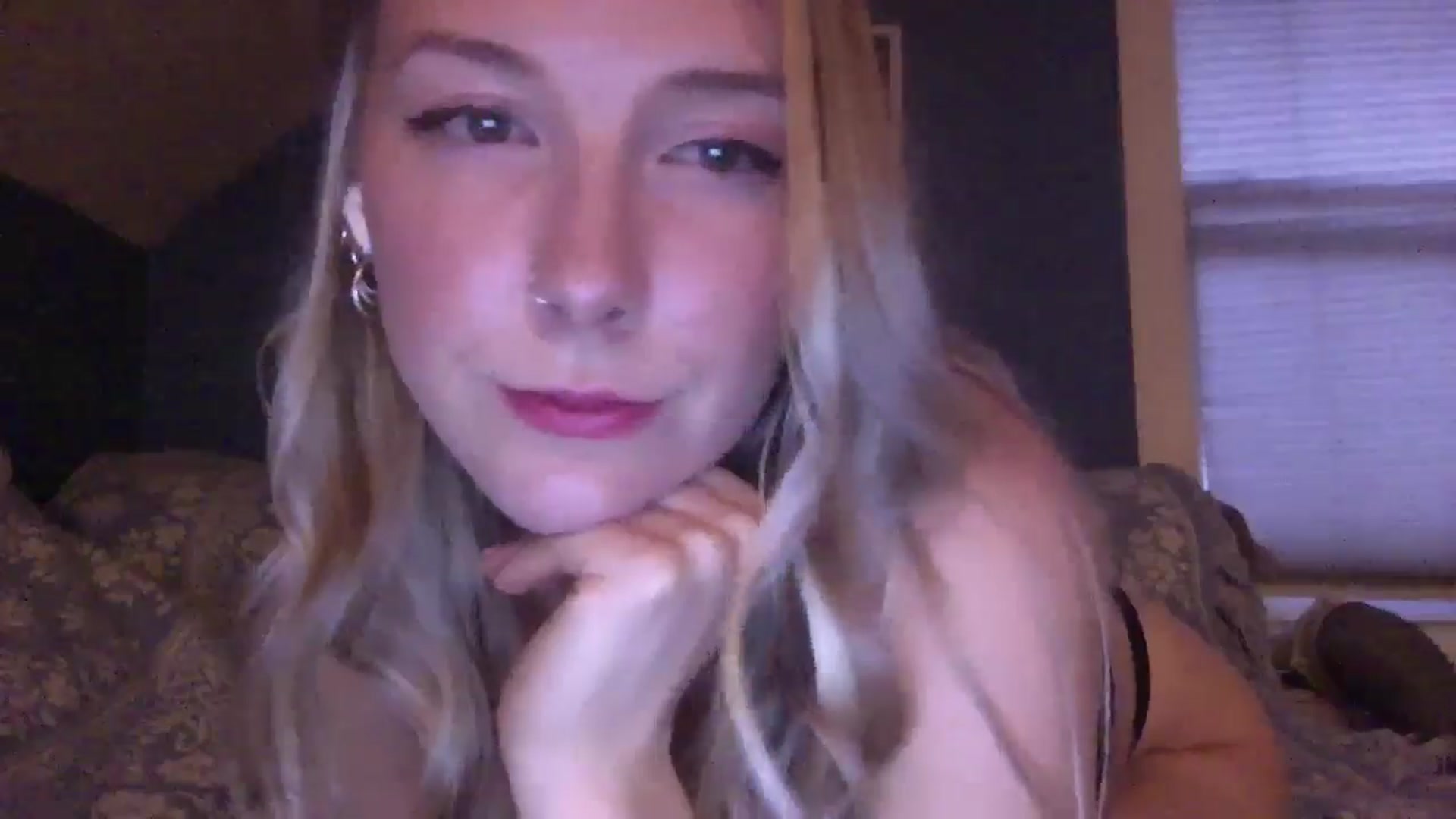 Gallery image thumbnail from Peachyk33n's myfreecams stream on, 07/11/2024, 04:08 image 14 of 20