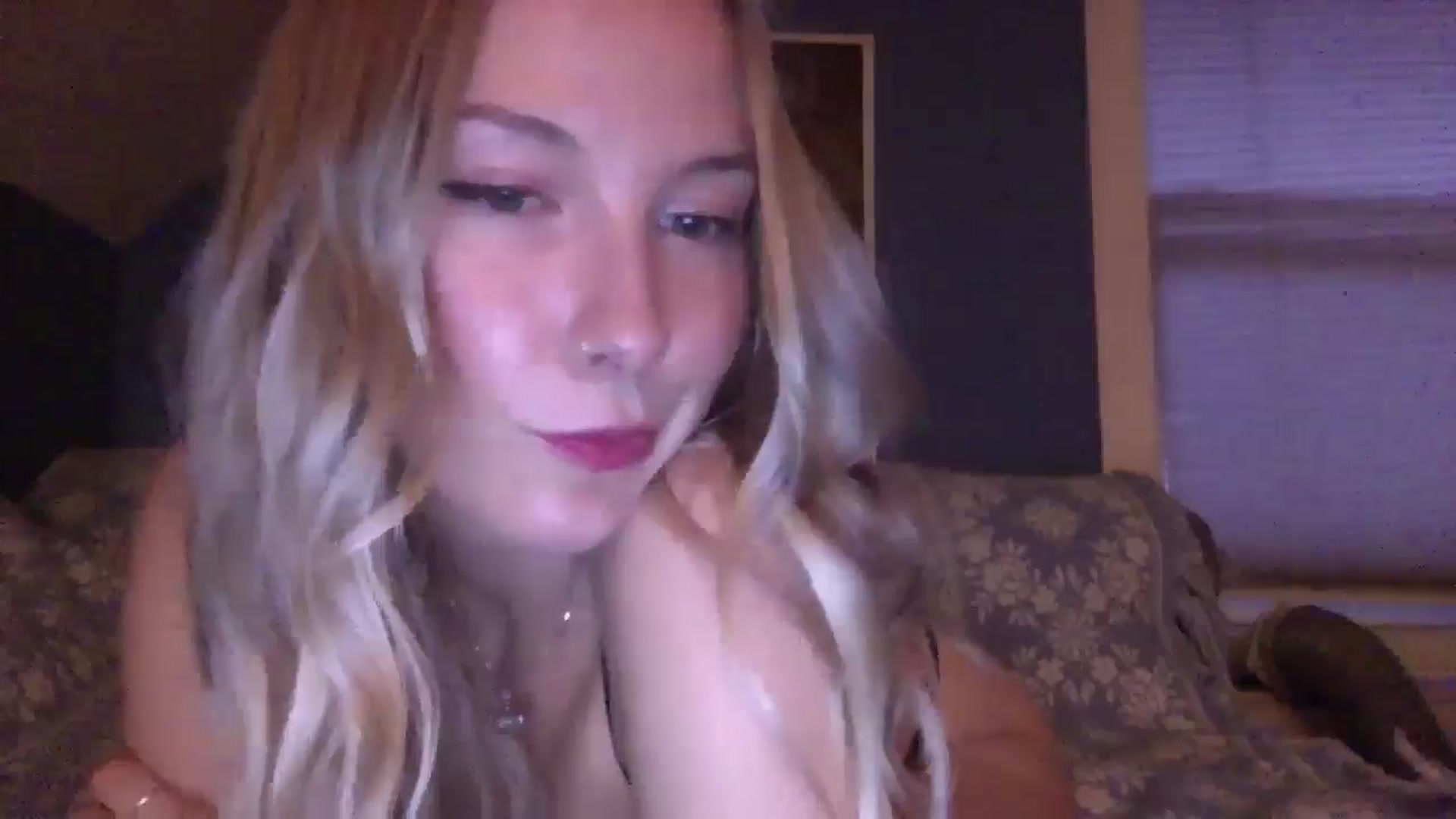 Gallery image thumbnail from Peachyk33n's myfreecams stream on, 07/11/2024, 04:08 image 18 of 20