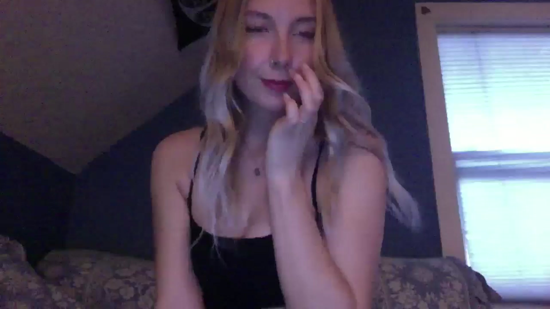 Gallery image thumbnail from Peachyk33n's myfreecams stream on, 07/11/2024, 04:08 image 4 of 20