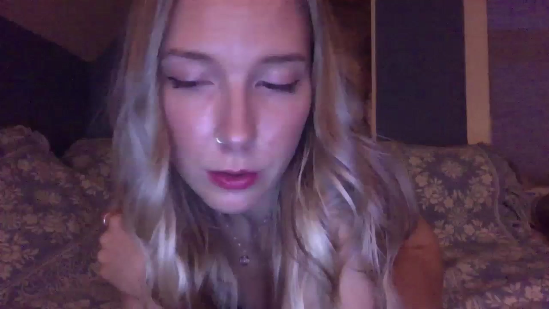 Gallery image thumbnail from Peachyk33n's myfreecams stream on, 07/11/2024, 04:44 image 1 of 20