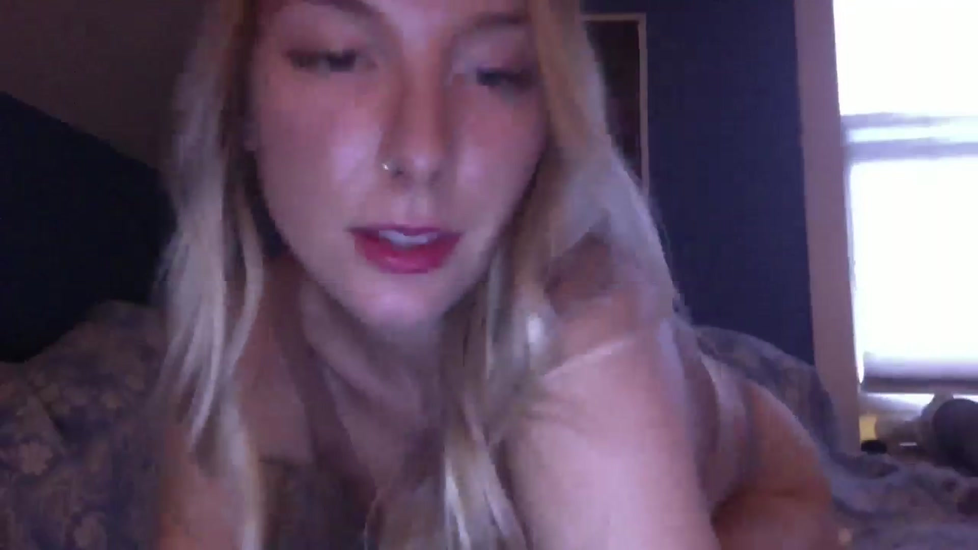 Gallery image thumbnail from Peachyk33n's myfreecams stream on, 07/12/2024, 02:29 image 6 of 20
