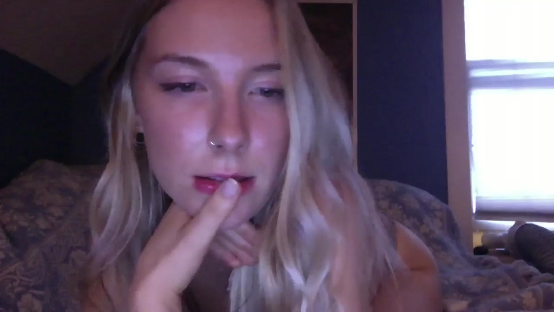 Gallery image thumbnail from Peachyk33n's myfreecams stream on, 07/12/2024, 02:55 image 11 of 20
