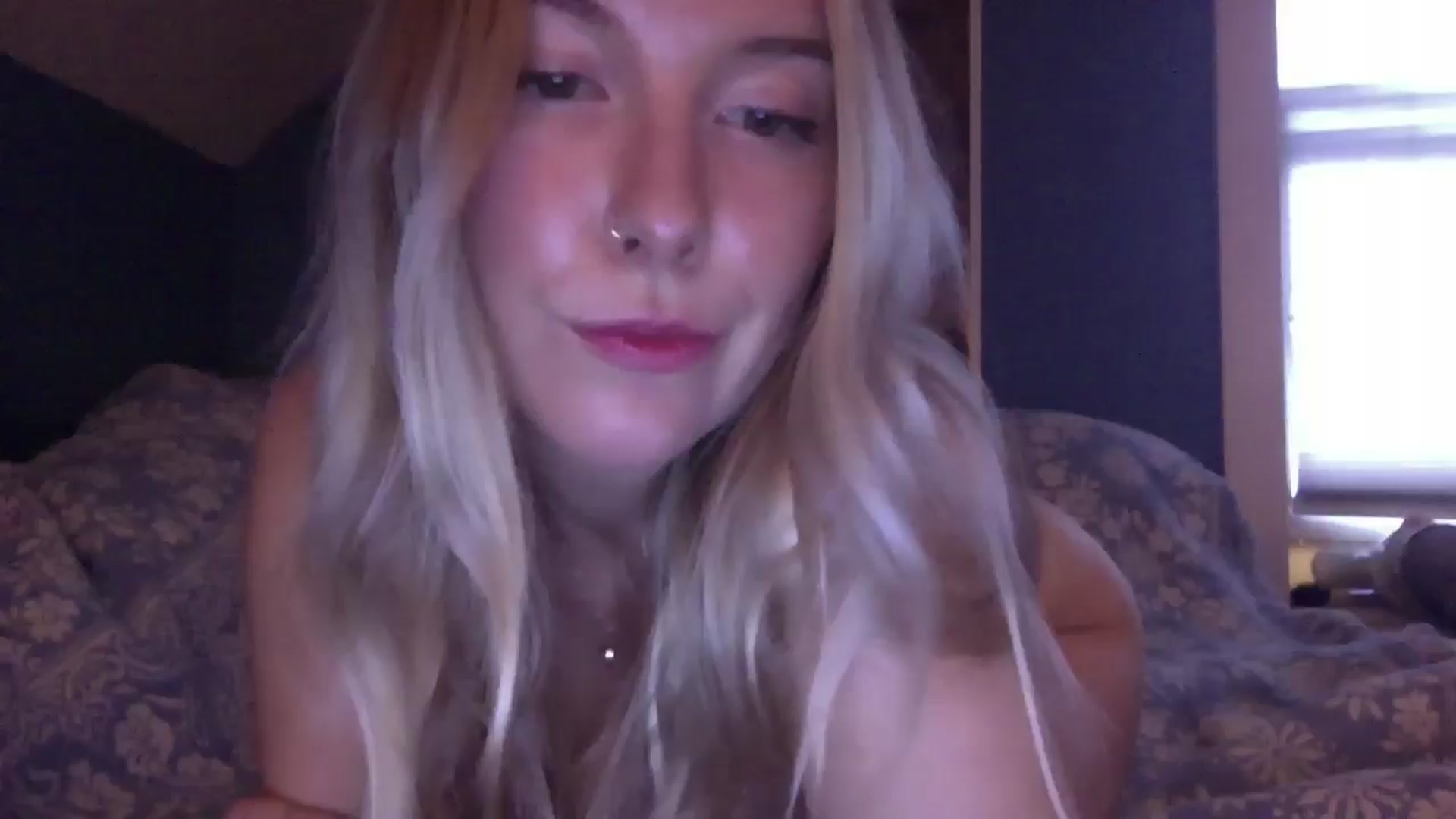 Gallery image thumbnail from Peachyk33n's myfreecams stream on, 07/12/2024, 02:55 image 1 of 20