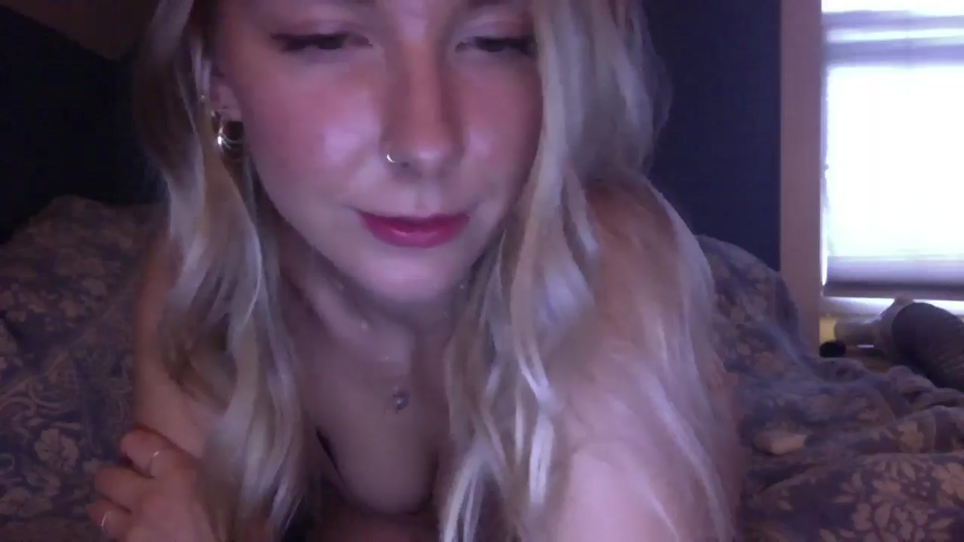 Gallery image thumbnail from Peachyk33n's myfreecams stream on, 07/12/2024, 02:55 image 8 of 20